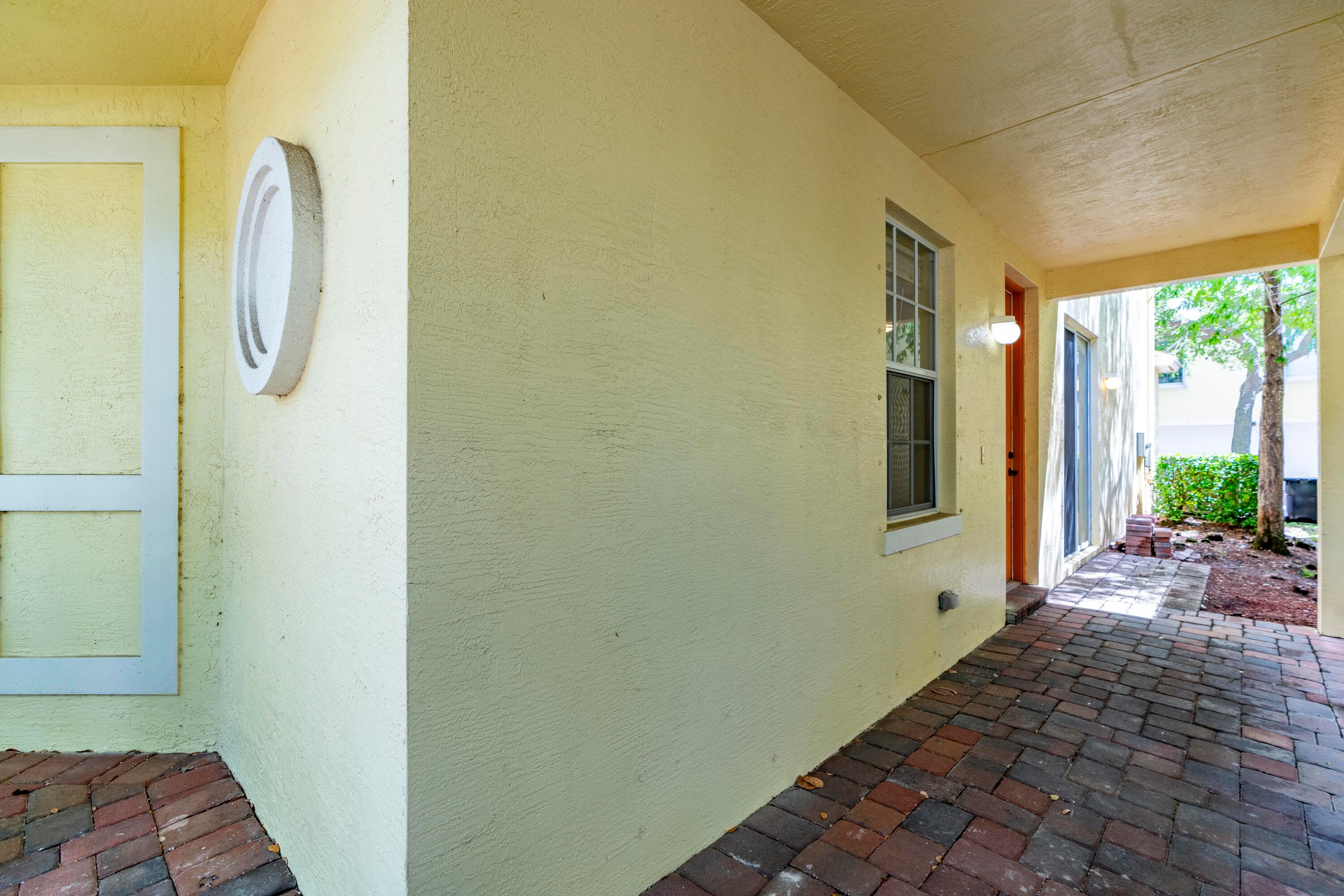 2558 SE Pineland Drive, Port St. Lucie, FL 34952 — photo 5 of 37