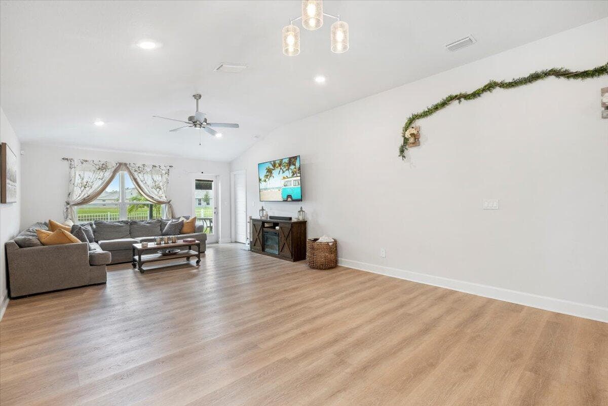 5447 Lugo Street, Fort Pierce, FL 34951 — photo 11 of 59