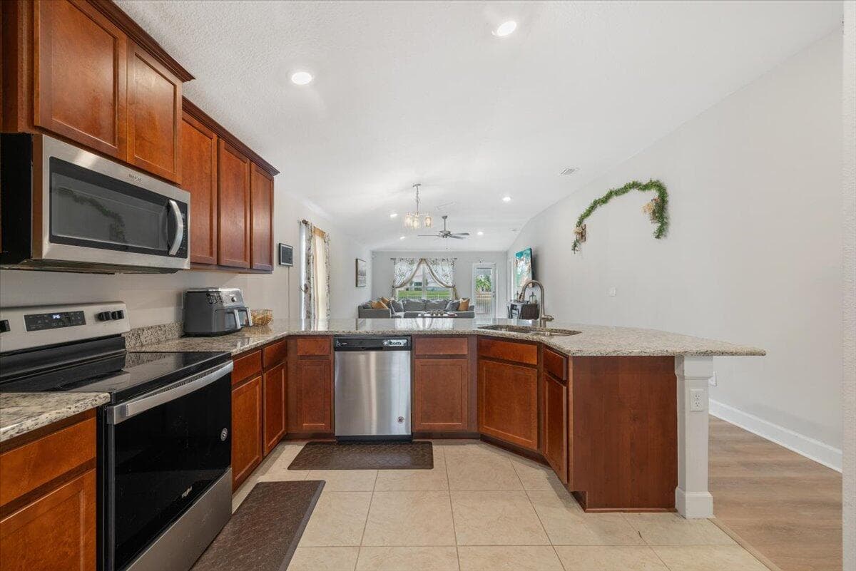 5447 Lugo Street, Fort Pierce, FL 34951 — photo 7 of 59