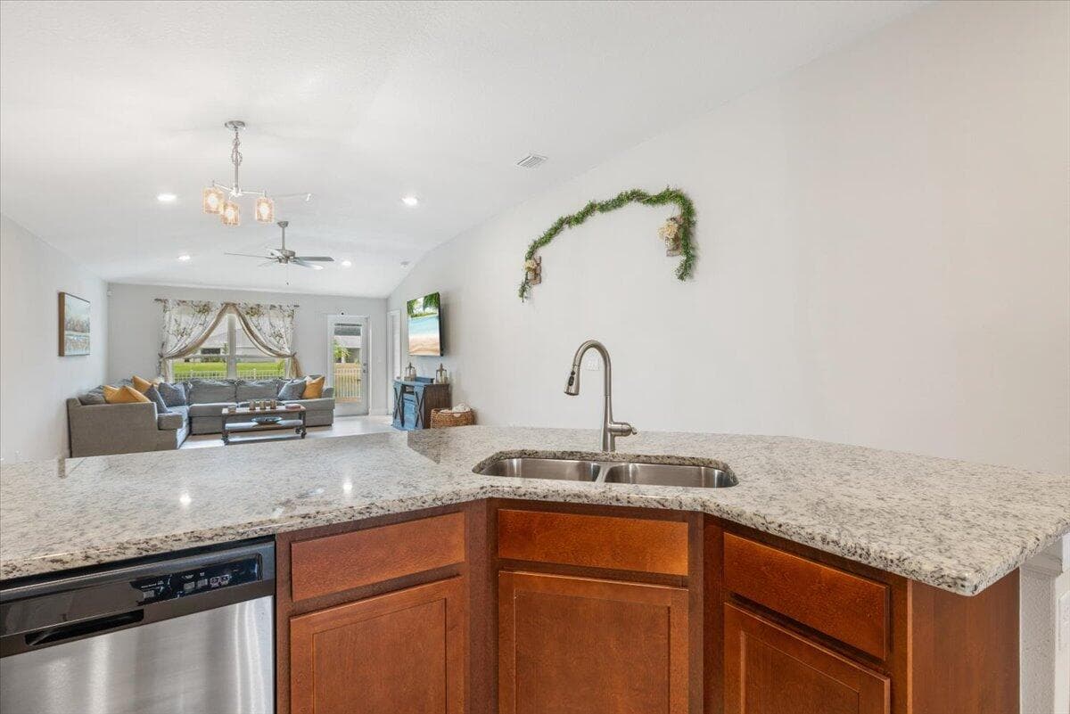 5447 Lugo Street, Fort Pierce, FL 34951 — photo 10 of 59