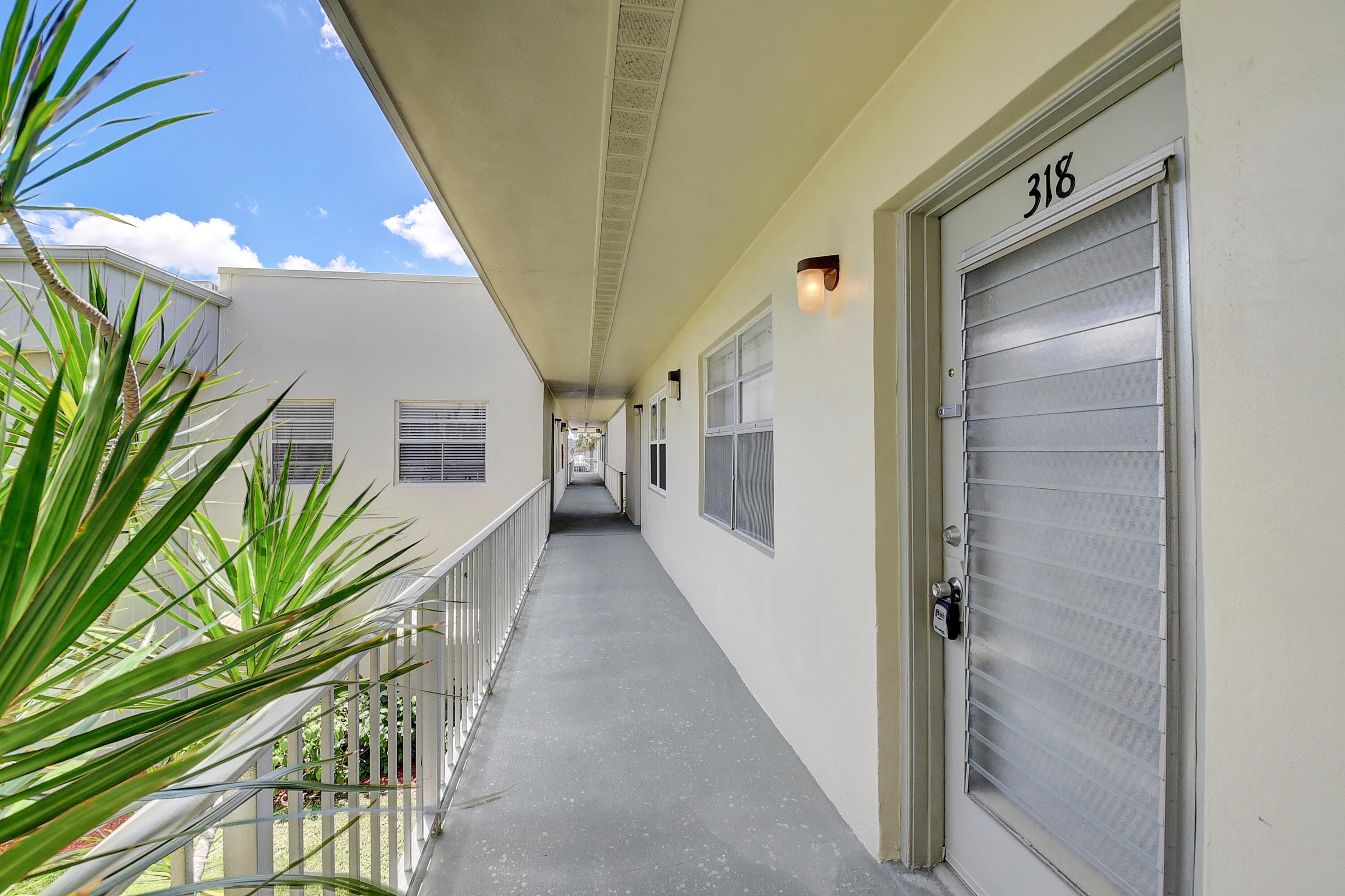 318 Monaco G G, Delray Beach, FL 33446 — photo 7 of 31