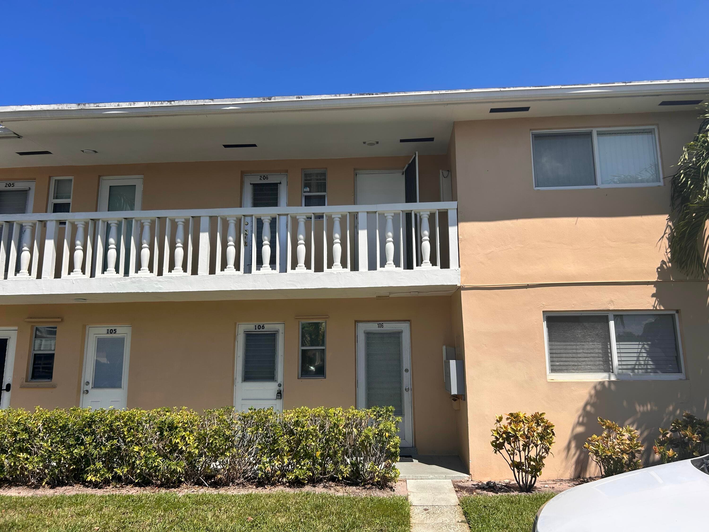 2214 NE 1st Way 106, Boynton Beach, FL 33435 — photo 1 of 6