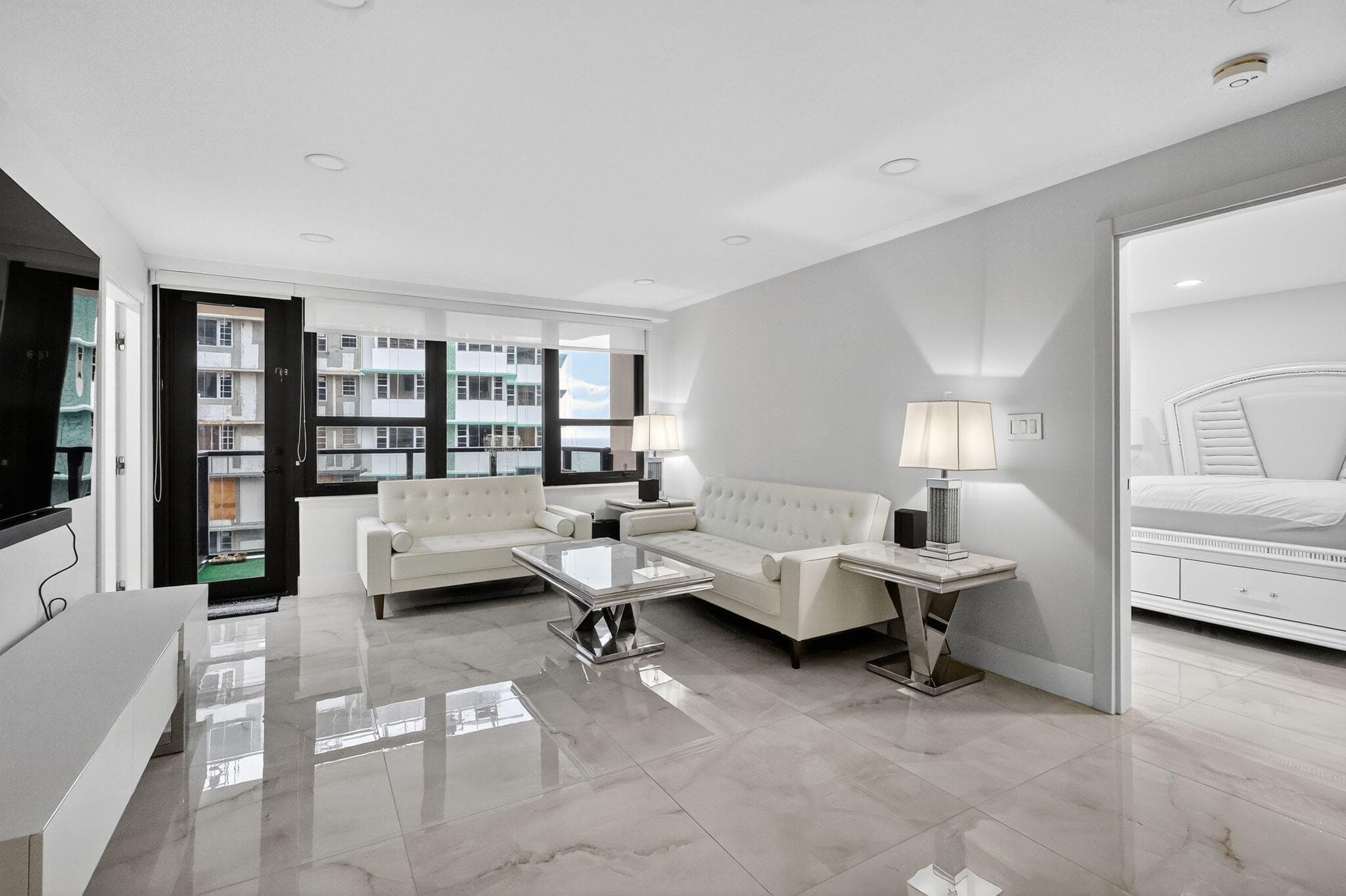 5225 Collins Avenue 1408, Miami Beach, FL 33140 — photo 3 of 37