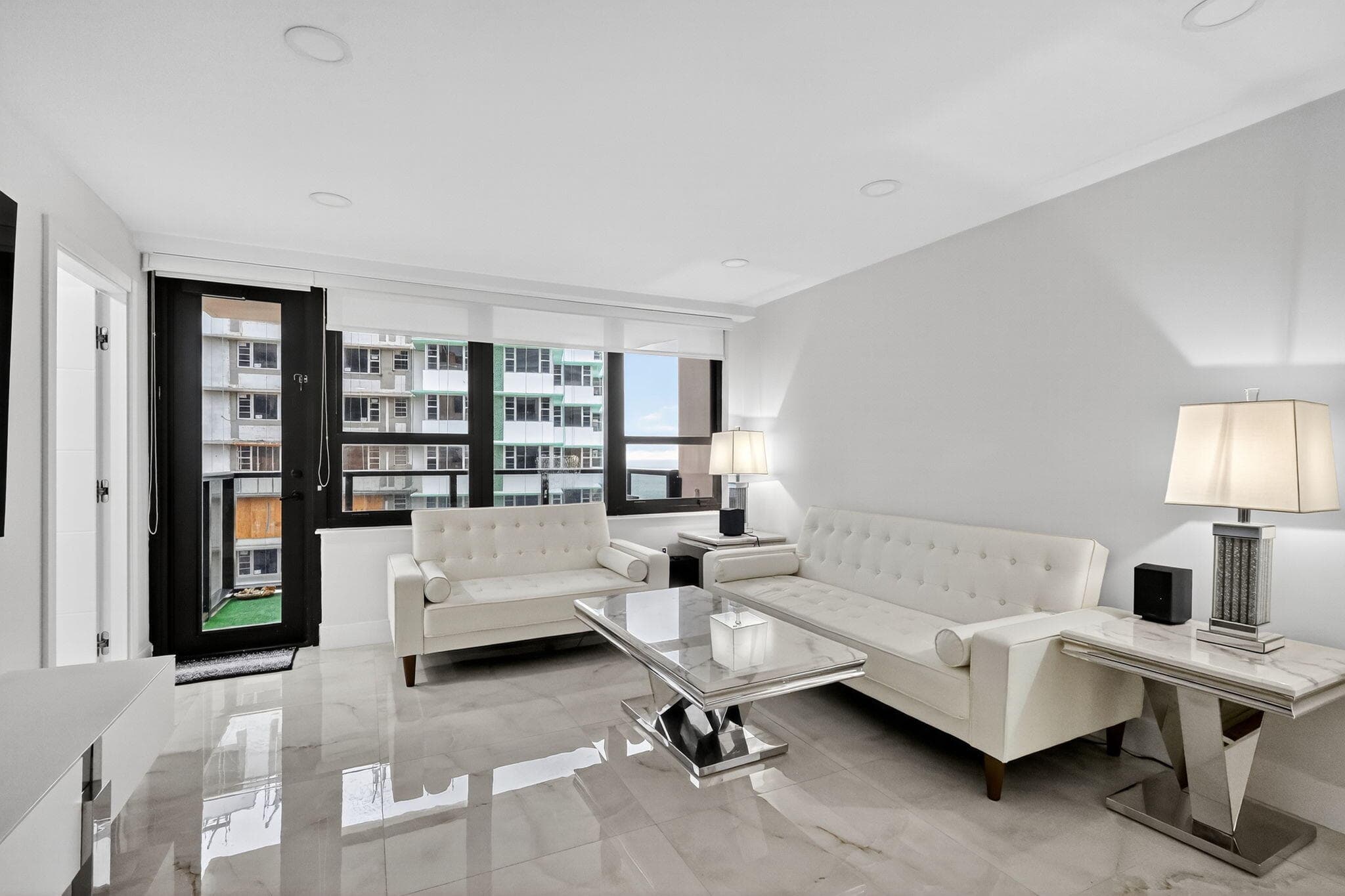 5225 Collins Avenue 1408, Miami Beach, FL 33140 — photo 5 of 37
