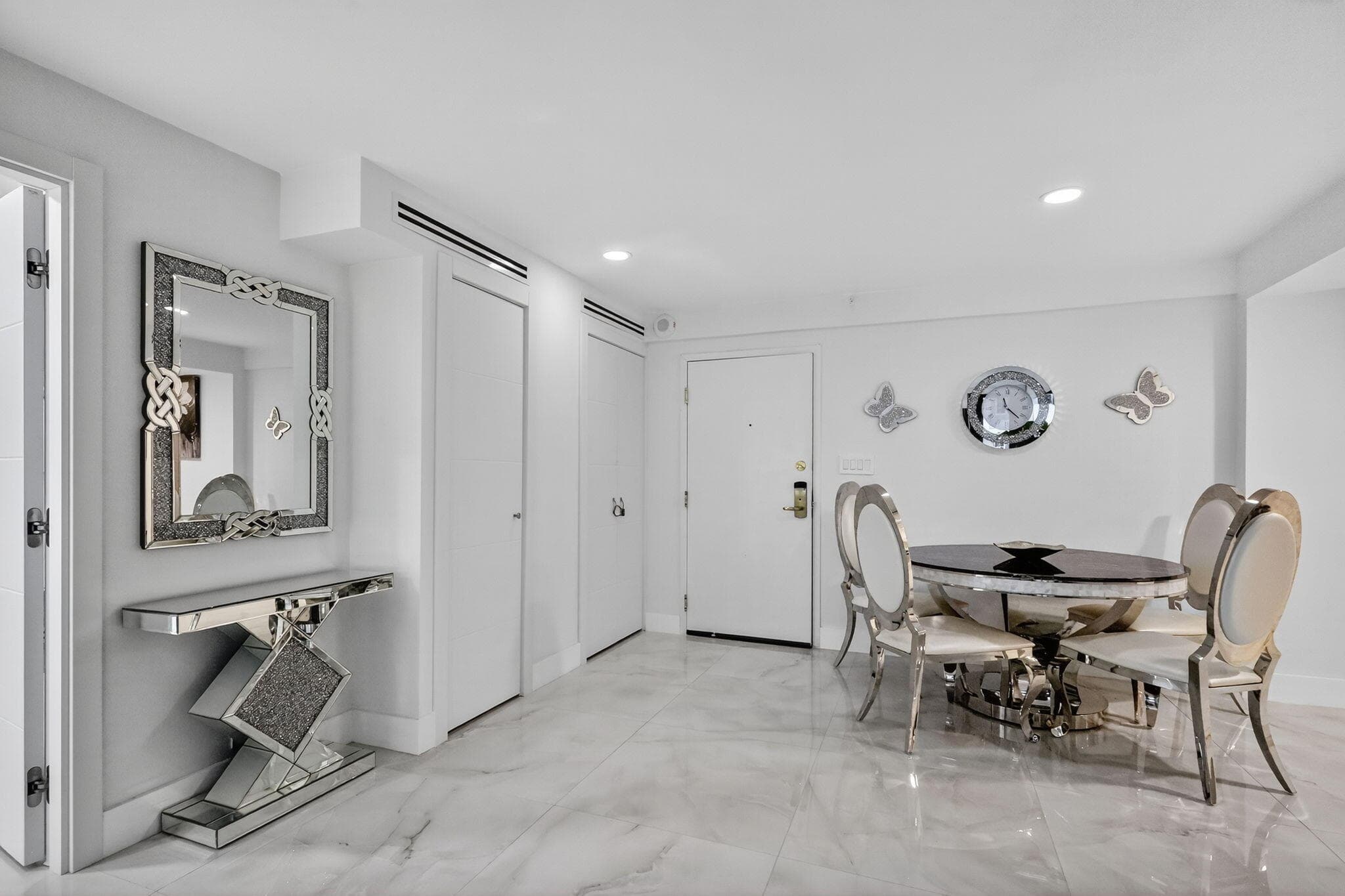 5225 Collins Avenue 1408, Miami Beach, FL 33140 — photo 6 of 37