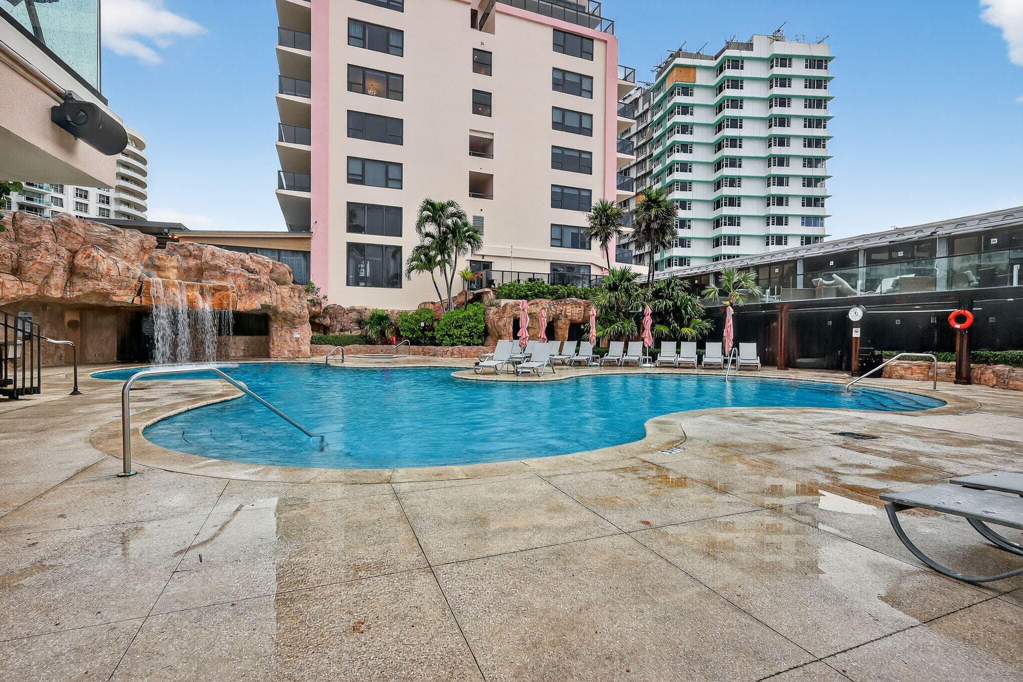 5225 Collins Avenue 1408, Miami Beach, FL 33140 — photo 33 of 37