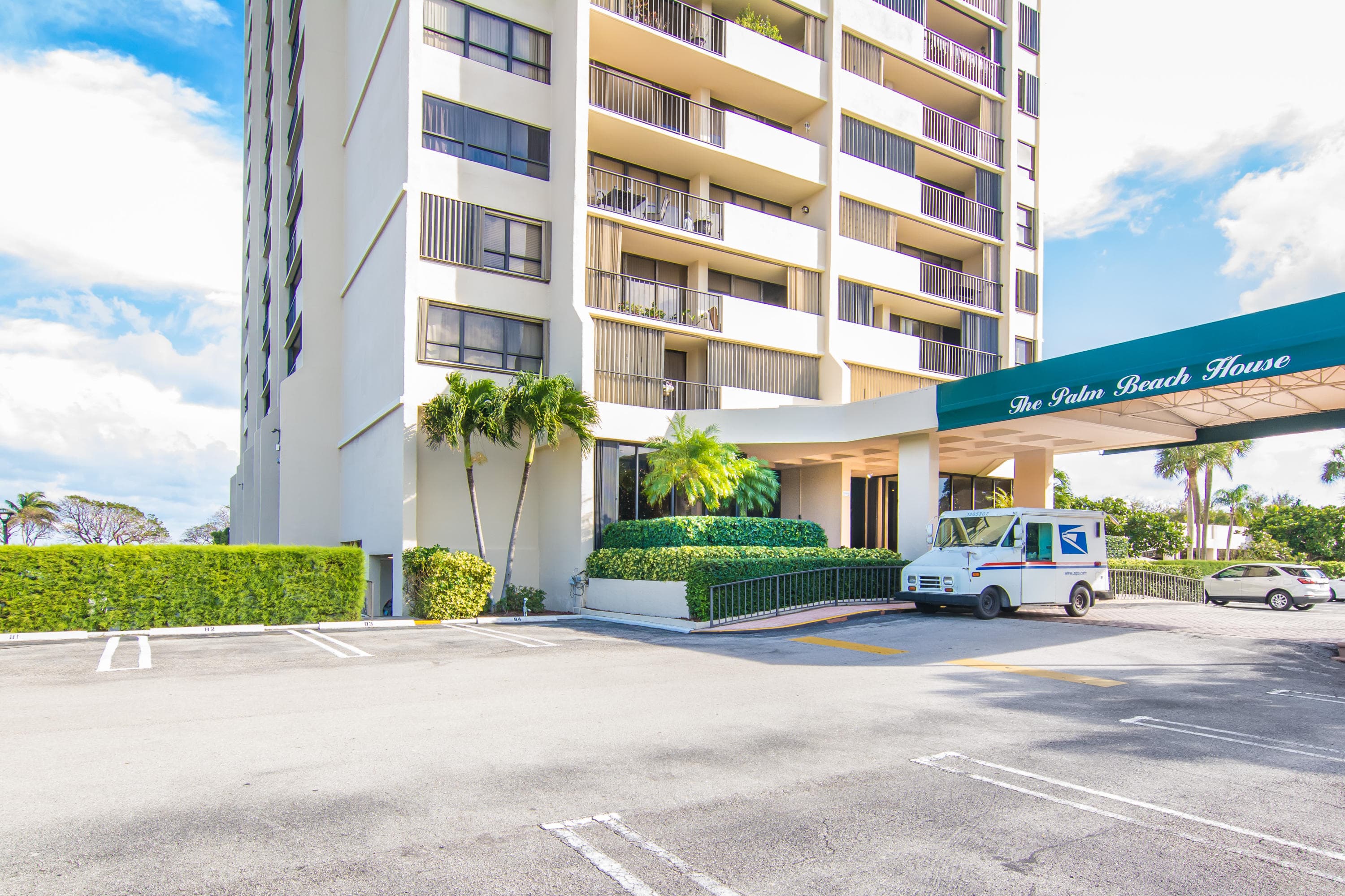 5600 N Flagler Drive 1404, West Palm Beach, FL 33407 — photo 1 of 40