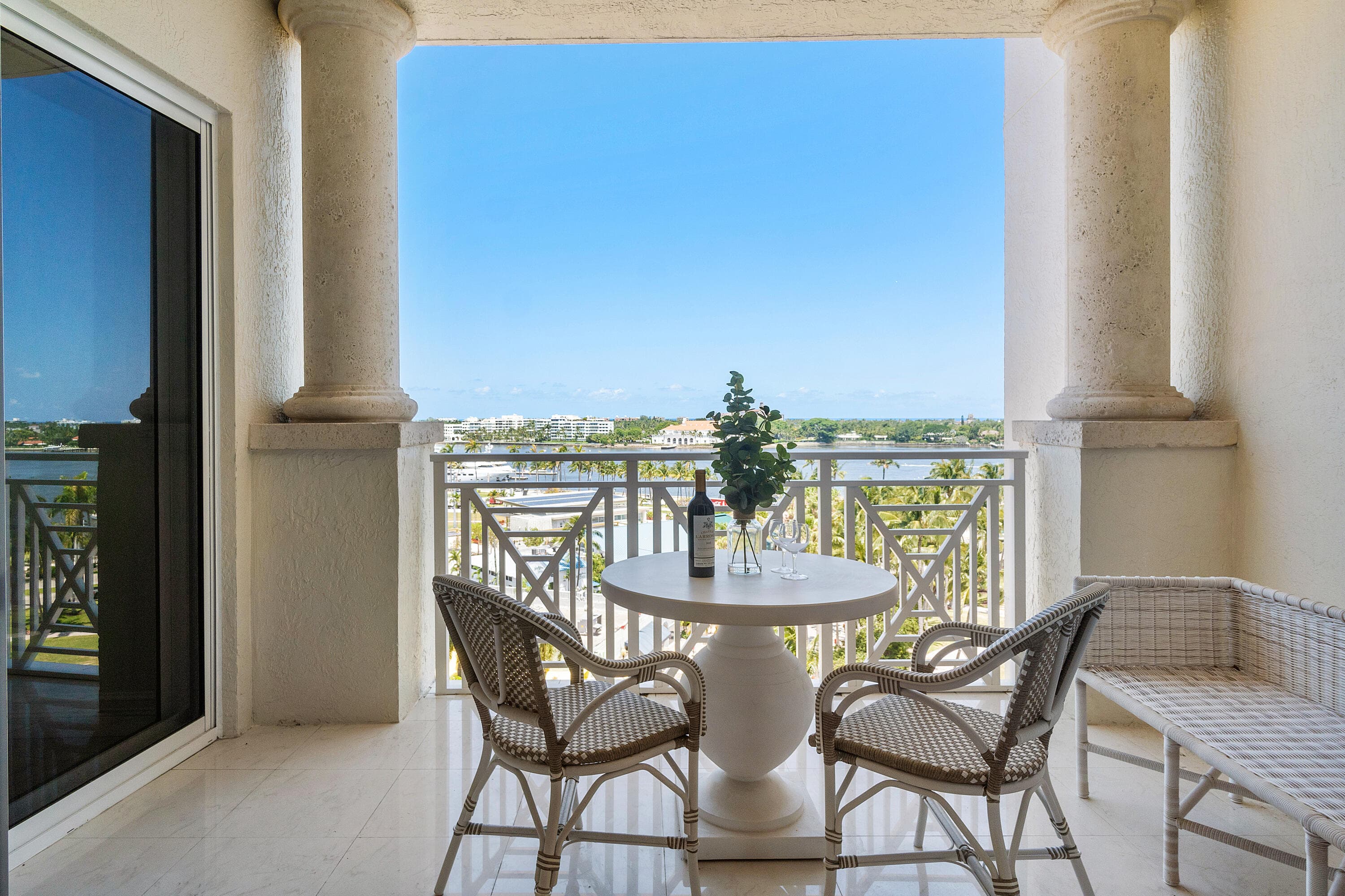 201 S Narcissus Avenue 605, West Palm Beach, FL 33401 — photo 4 of 39