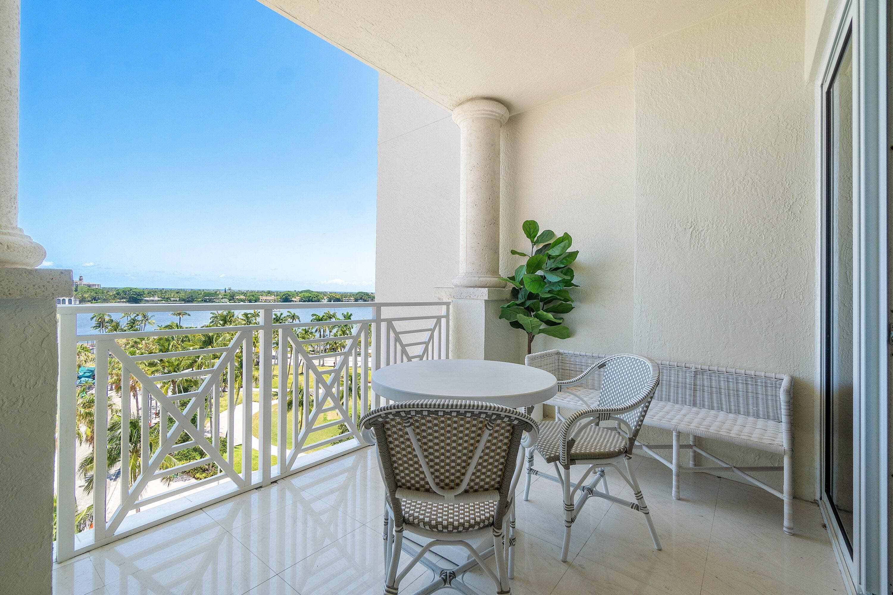 201 S Narcissus Avenue 605, West Palm Beach, FL 33401 — photo 5 of 39