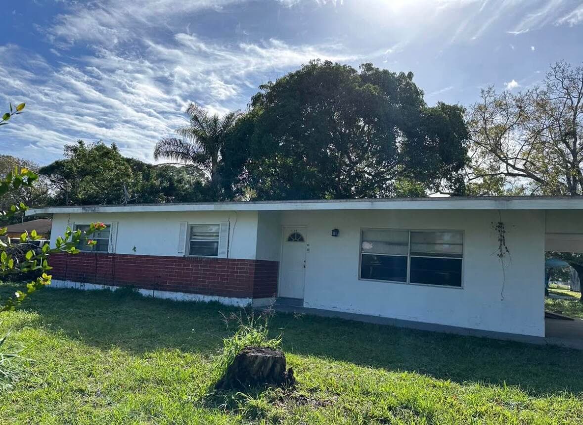 3109 Avenue B Avenue, Fort Pierce, FL 34950 — photo 1 of 8
