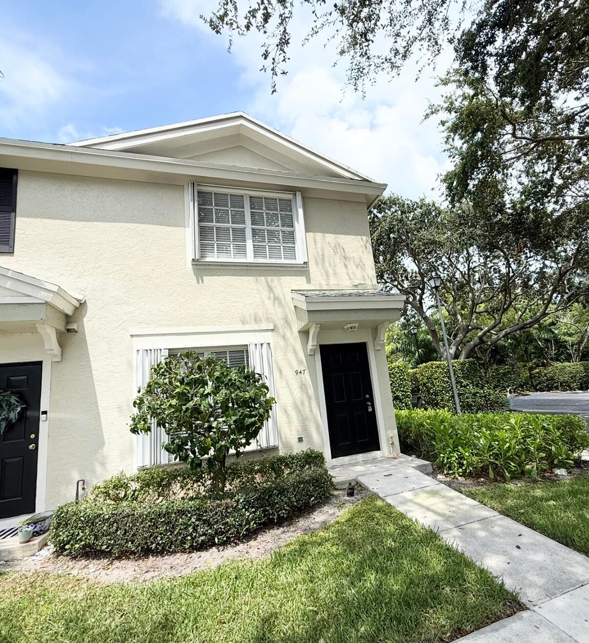 947 Kokomo Key Lane 947, Delray Beach, FL 33483 — photo 2 of 17