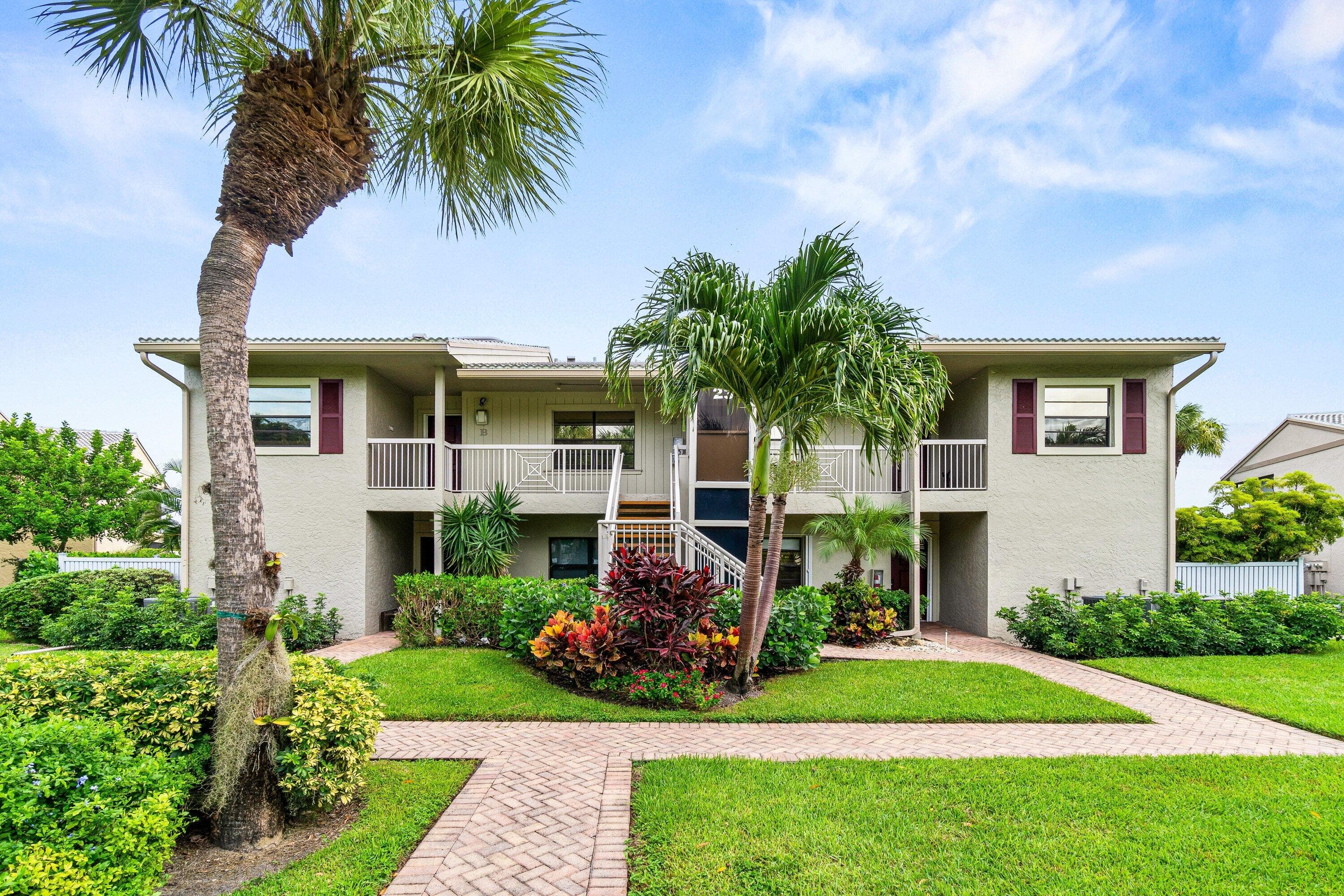 23 Eastgate Drive B, Boynton Beach, FL 33436 — photo 1 of 57