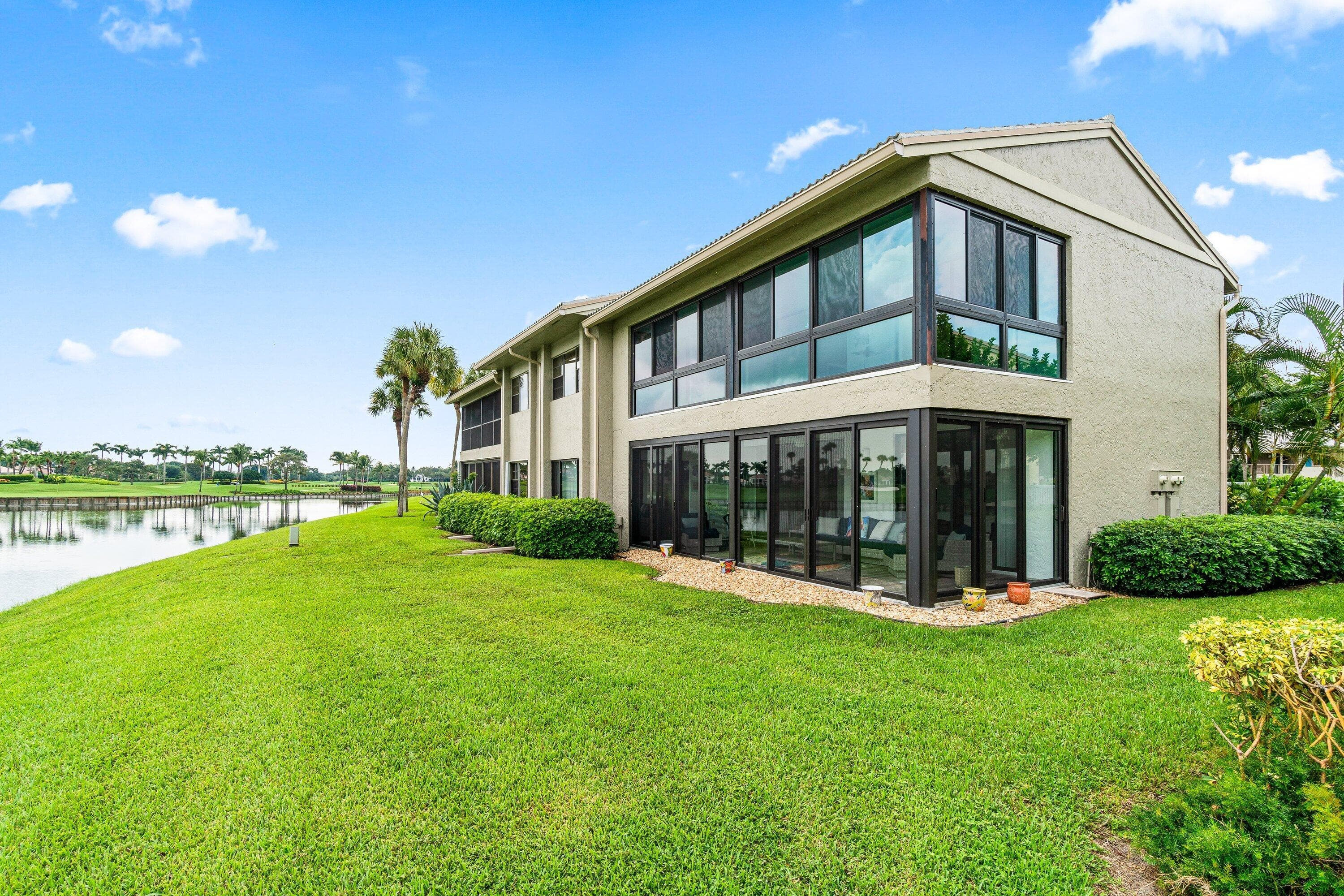 23 Eastgate Drive B, Boynton Beach, FL 33436 — photo 4 of 57