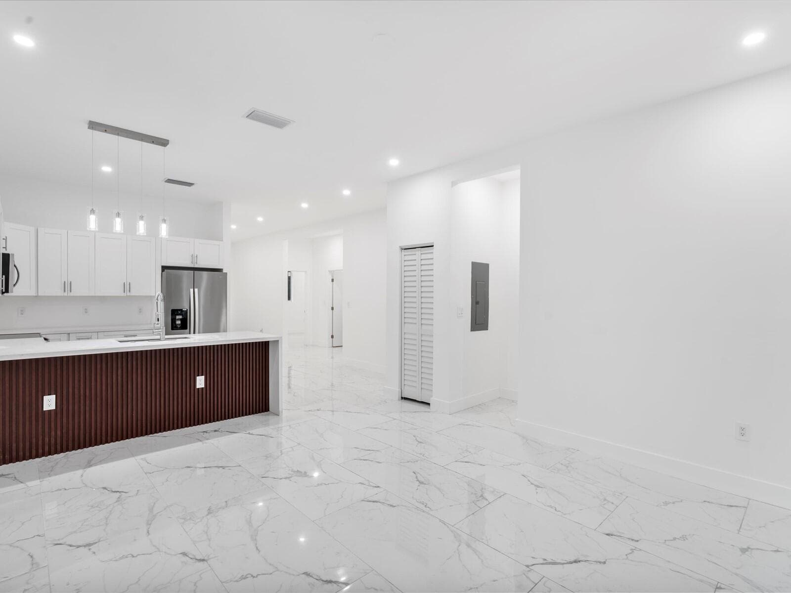 533 NW 16th Avenue, Fort Lauderdale, FL 33311 — photo 11 of 27