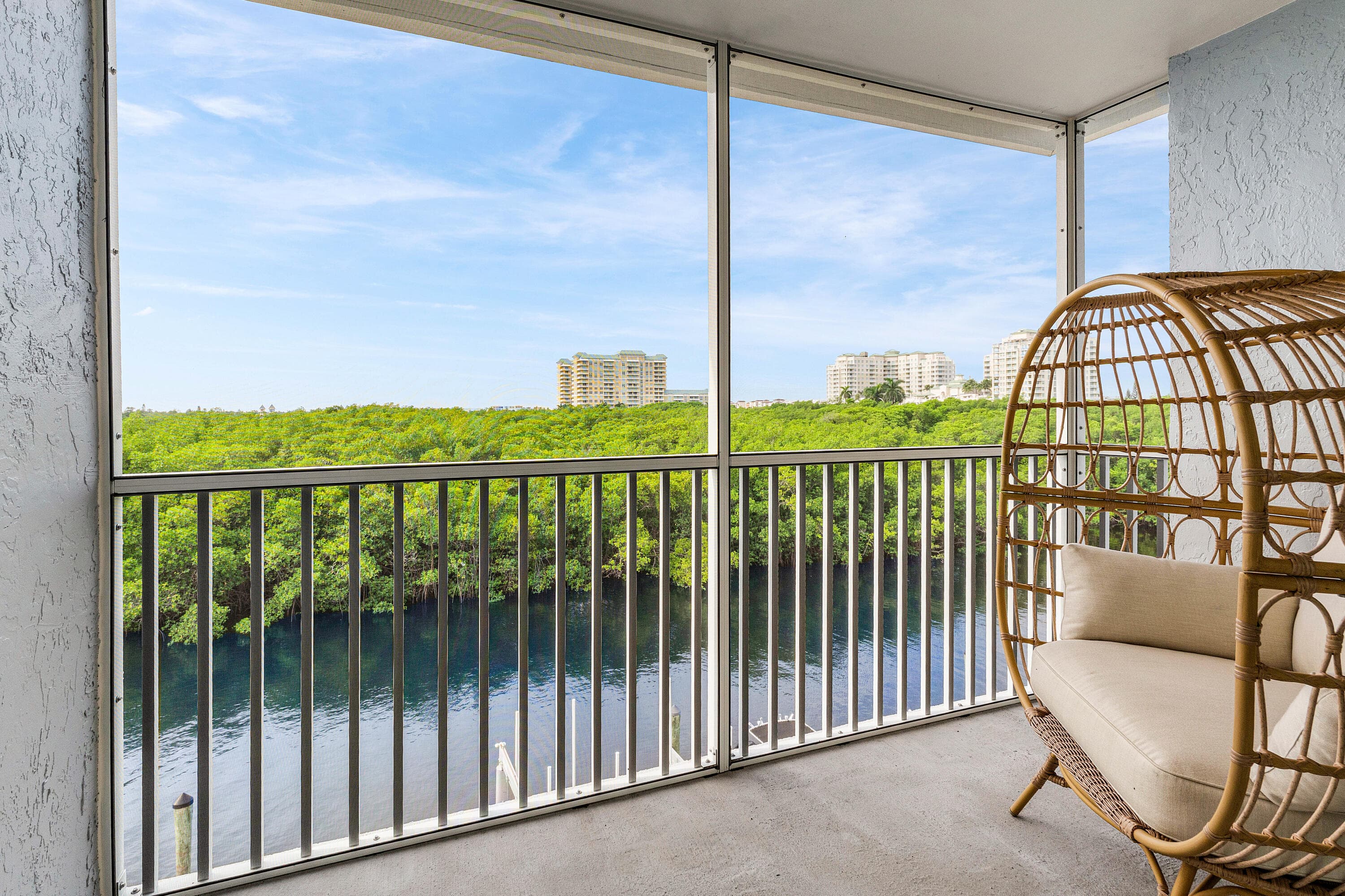 689 NE 6th Court 4050, Boynton Beach, FL 33435 — photo 17 of 40