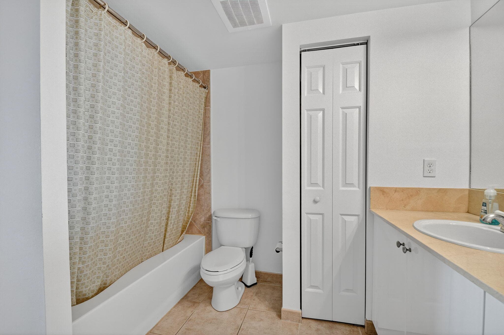 625 Casa Loma Boulevard 802, Boynton Beach, FL 33435 — photo 31 of 69