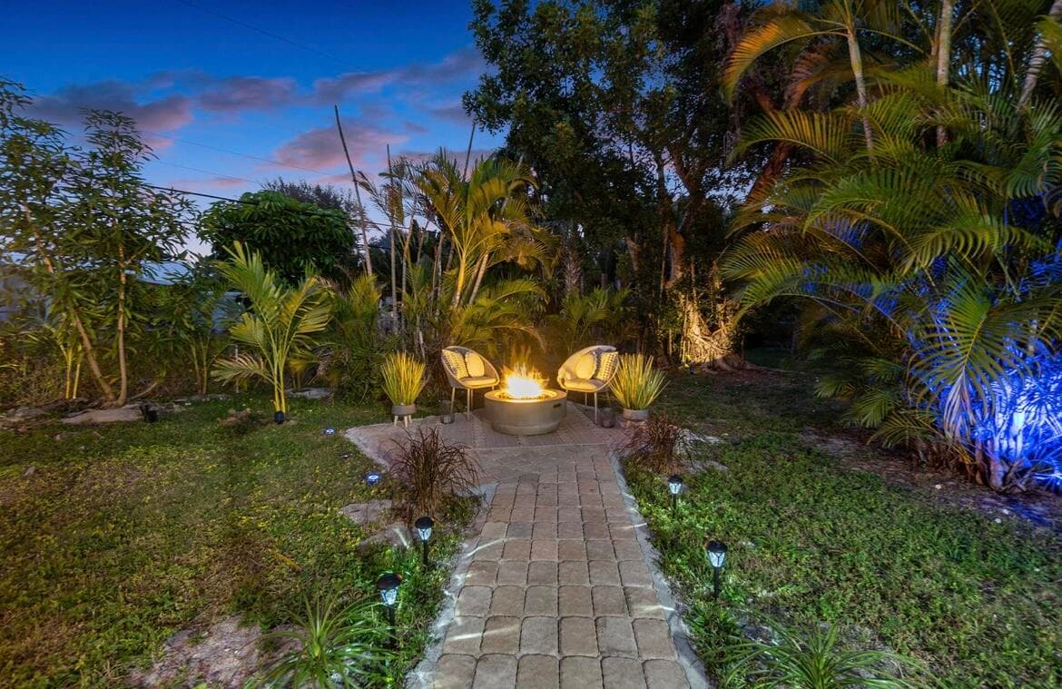 727 S Lake Drive, Lantana, FL 33462 — photo 19 of 40