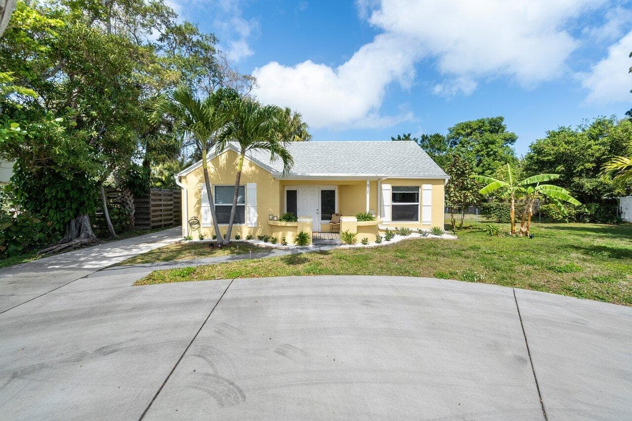 727 S Lake Drive, Lantana, FL 33462 — photo 37 of 40