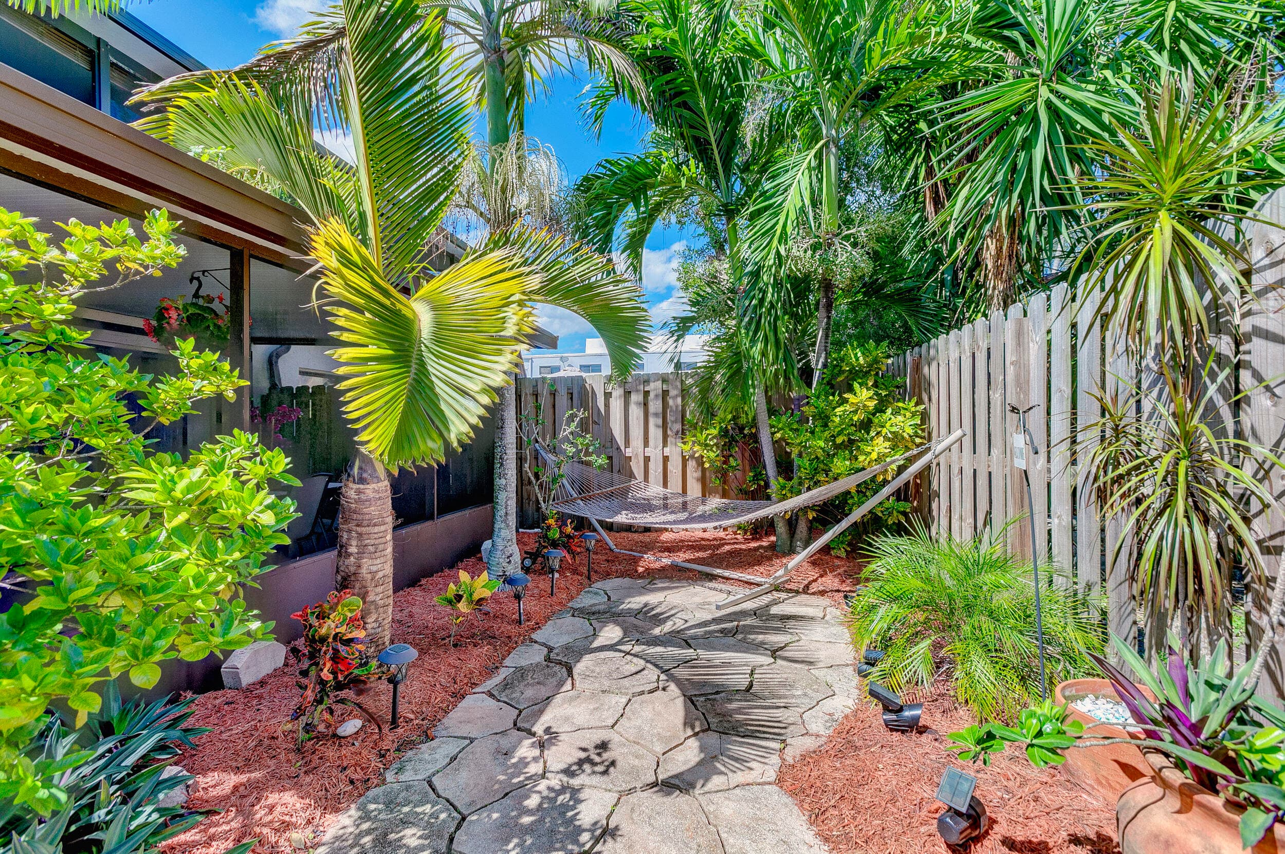 3530 E Gardens East Drive E B, Palm Beach Gardens, FL 33410 — photo 8 of 43