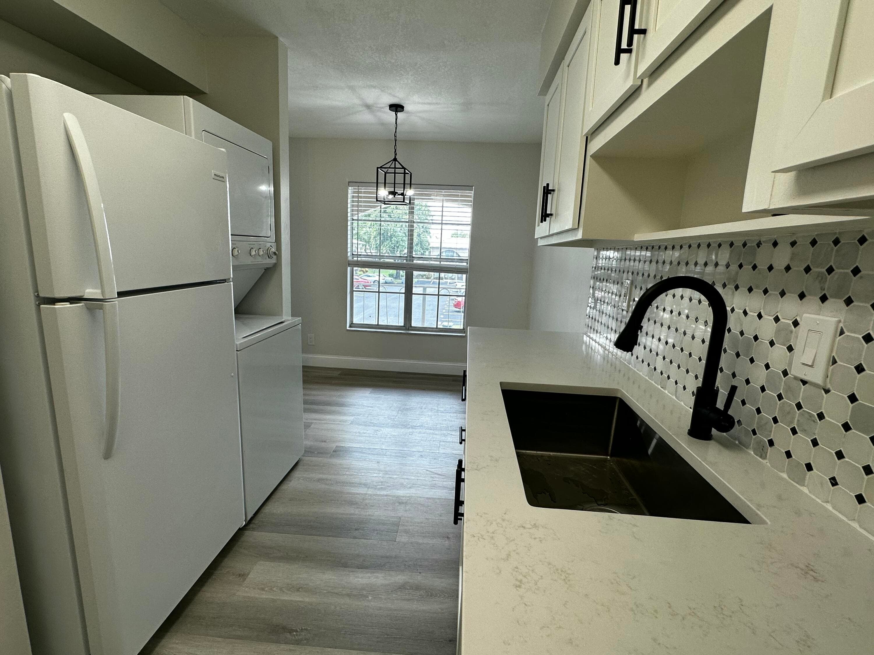 13682 Via Flora H, Delray Beach, FL 33484 — photo 9 of 28