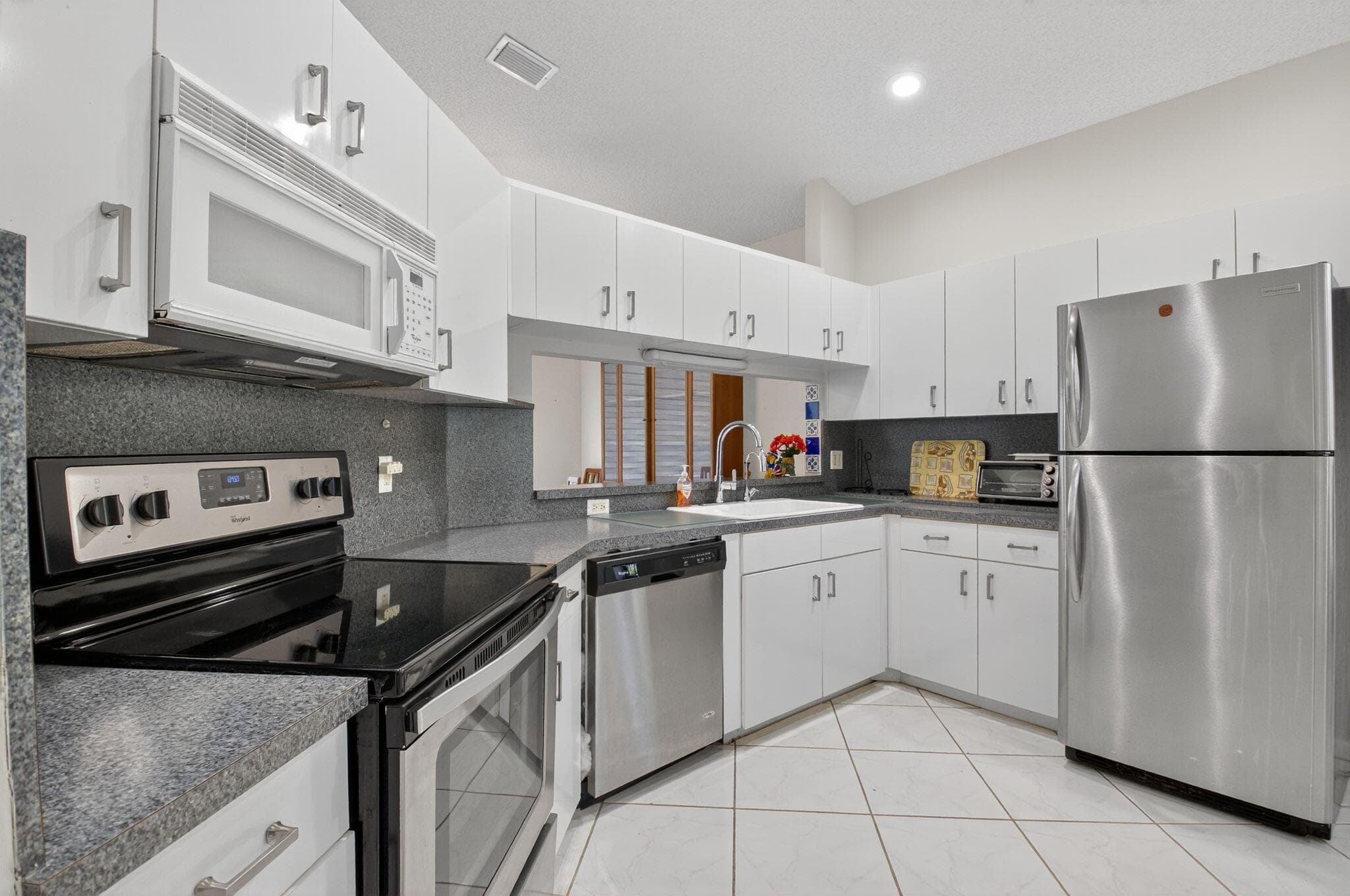 7613 Lexington Club Boulevard A, Delray Beach, FL 33446 — photo 11 of 68
