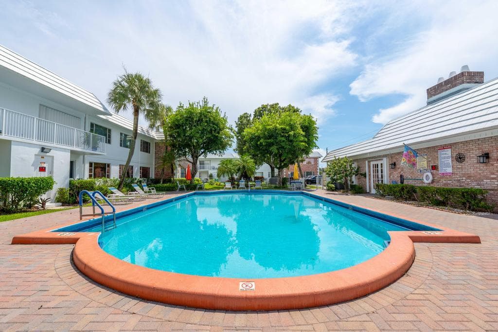418 S Cypress Road 128, Pompano Beach, FL 33060 — photo 34 of 50