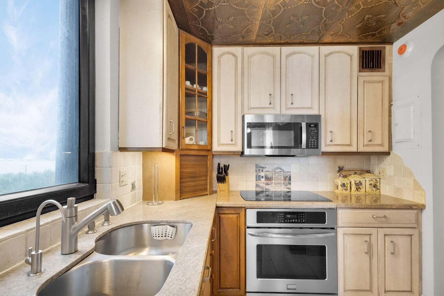 5380 N Ocean Drive 5 B, Singer Island, FL 33404 — photo 59 of 97