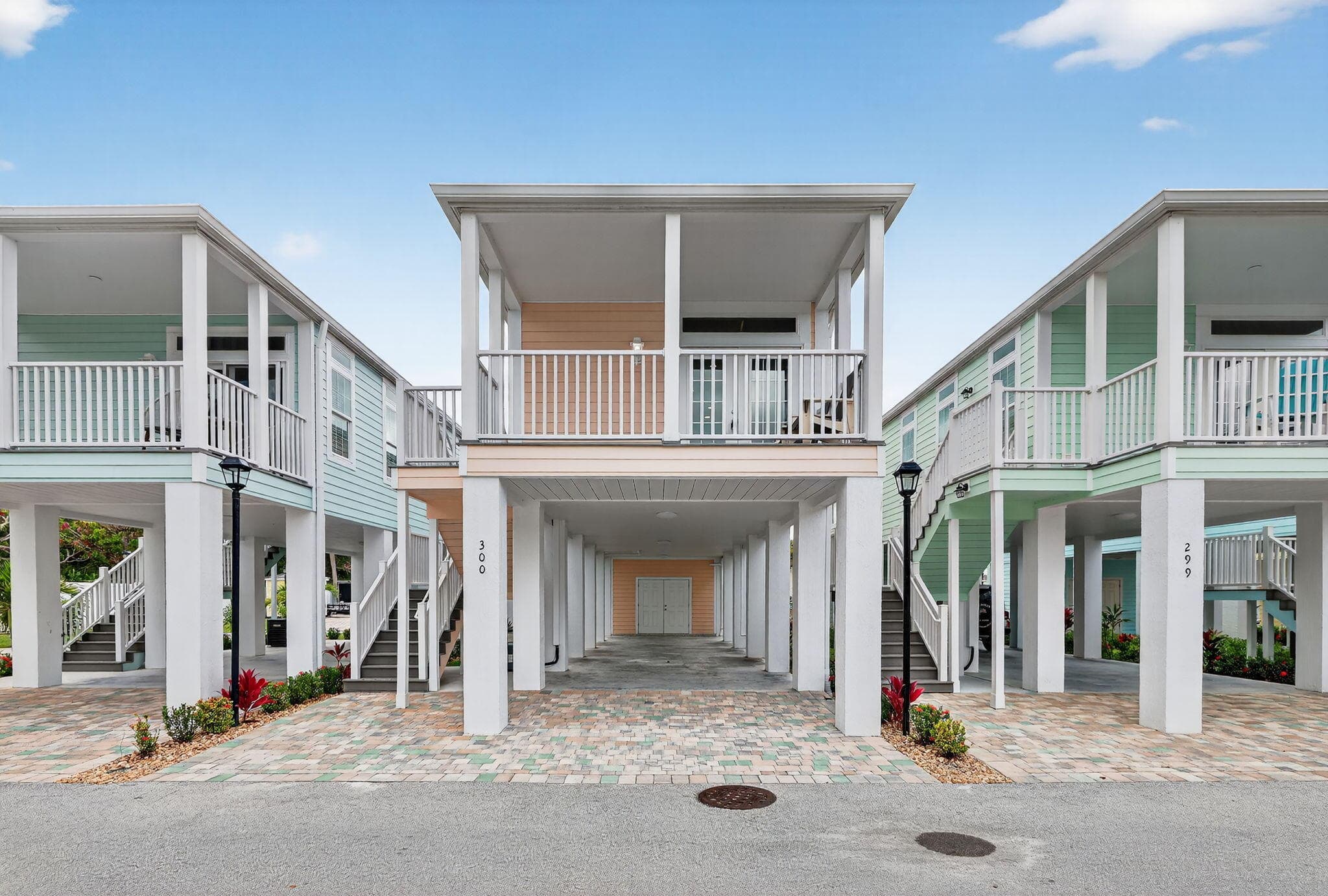 300 NE Coastal Drive, Jensen Beach, FL 34957 — photo 3 of 44