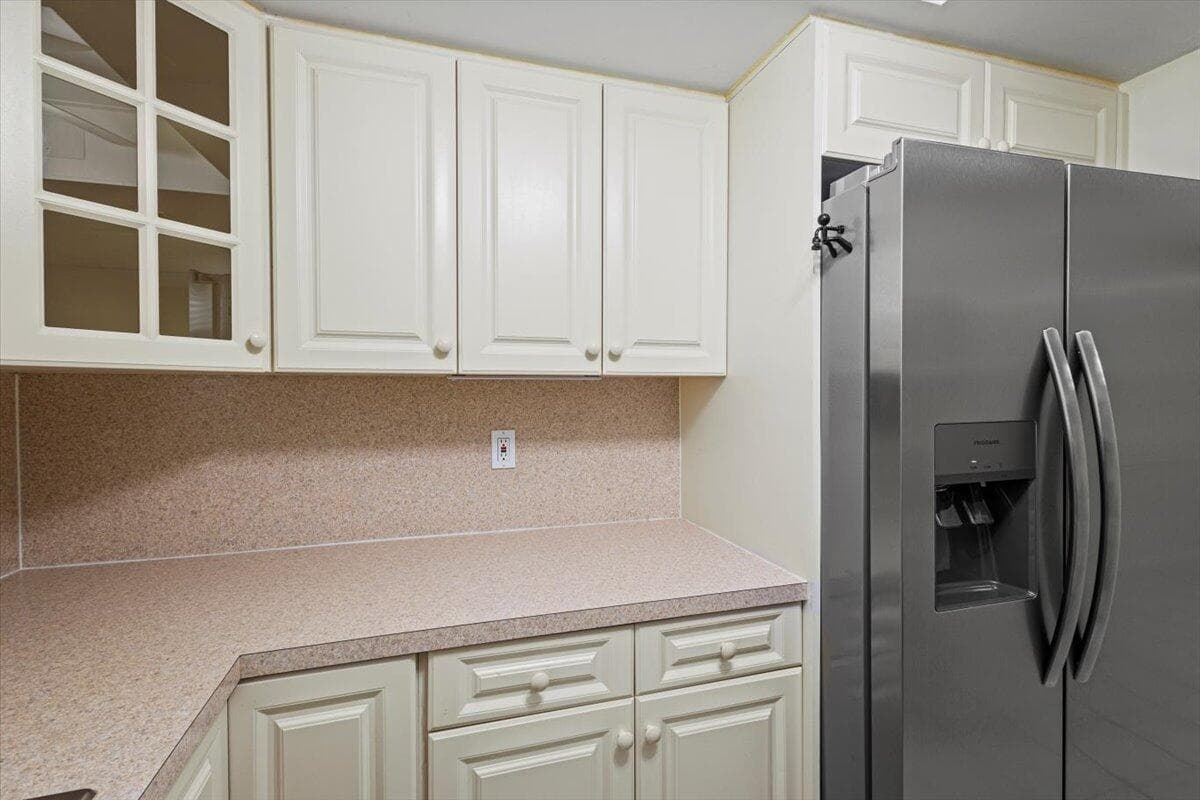 511 SW South River Drive 103, Stuart, FL 34997 — photo 18 of 40