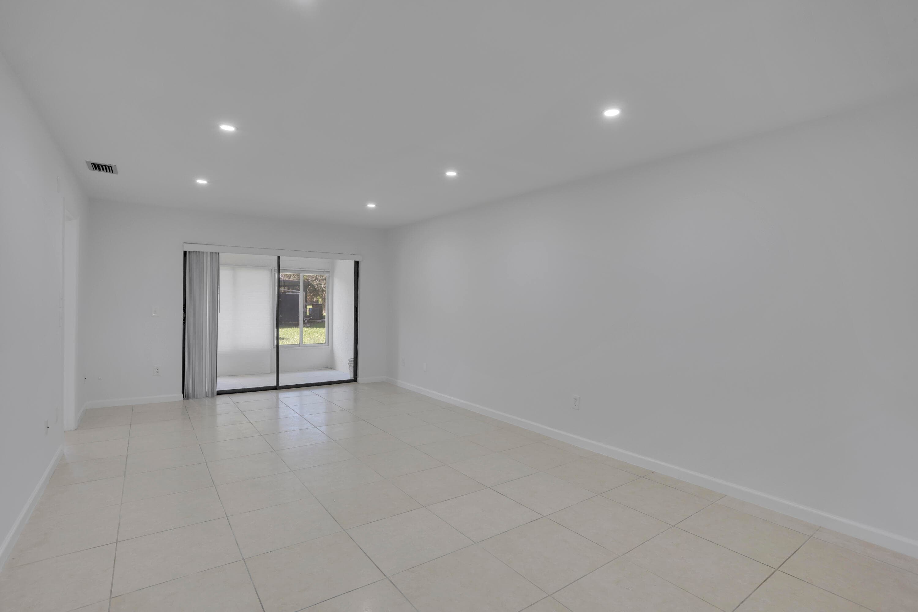 315 NW 36th Avenue, Deerfield Beach, FL 33442 — photo 11 of 26