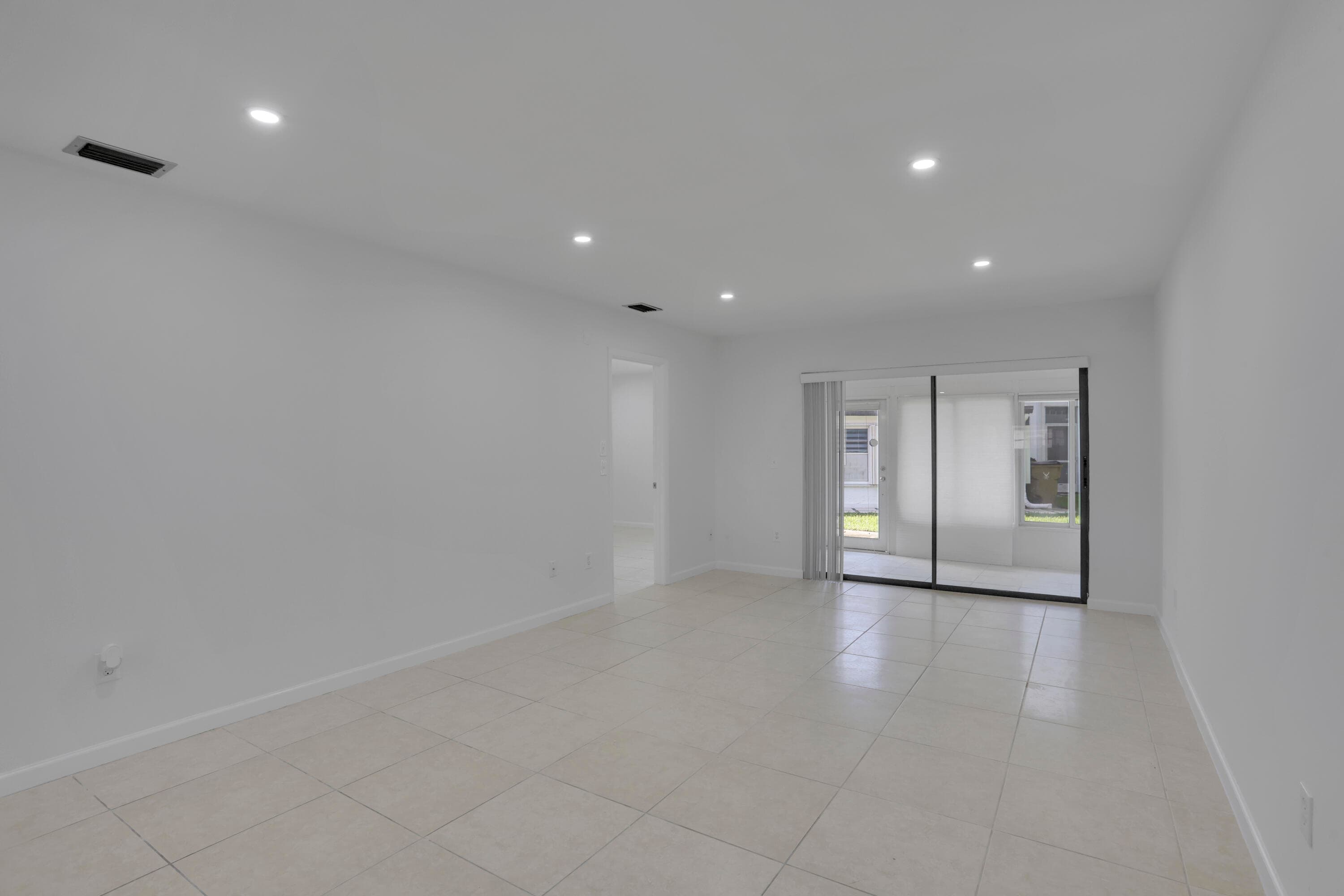 315 NW 36th Avenue, Deerfield Beach, FL 33442 — photo 12 of 26