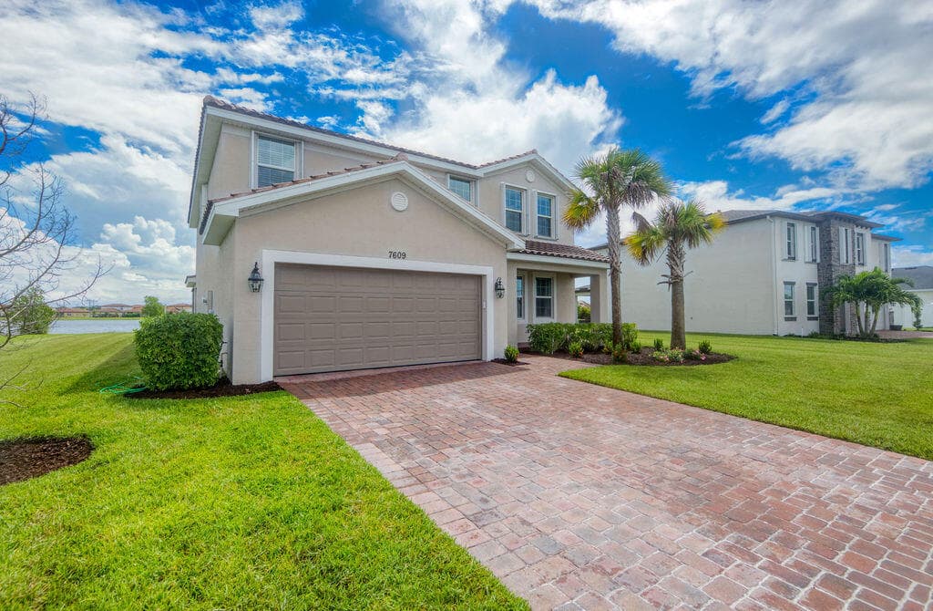 7609 NW Archerfield Drive, Port St. Lucie, FL 34987 — photo 3 of 69