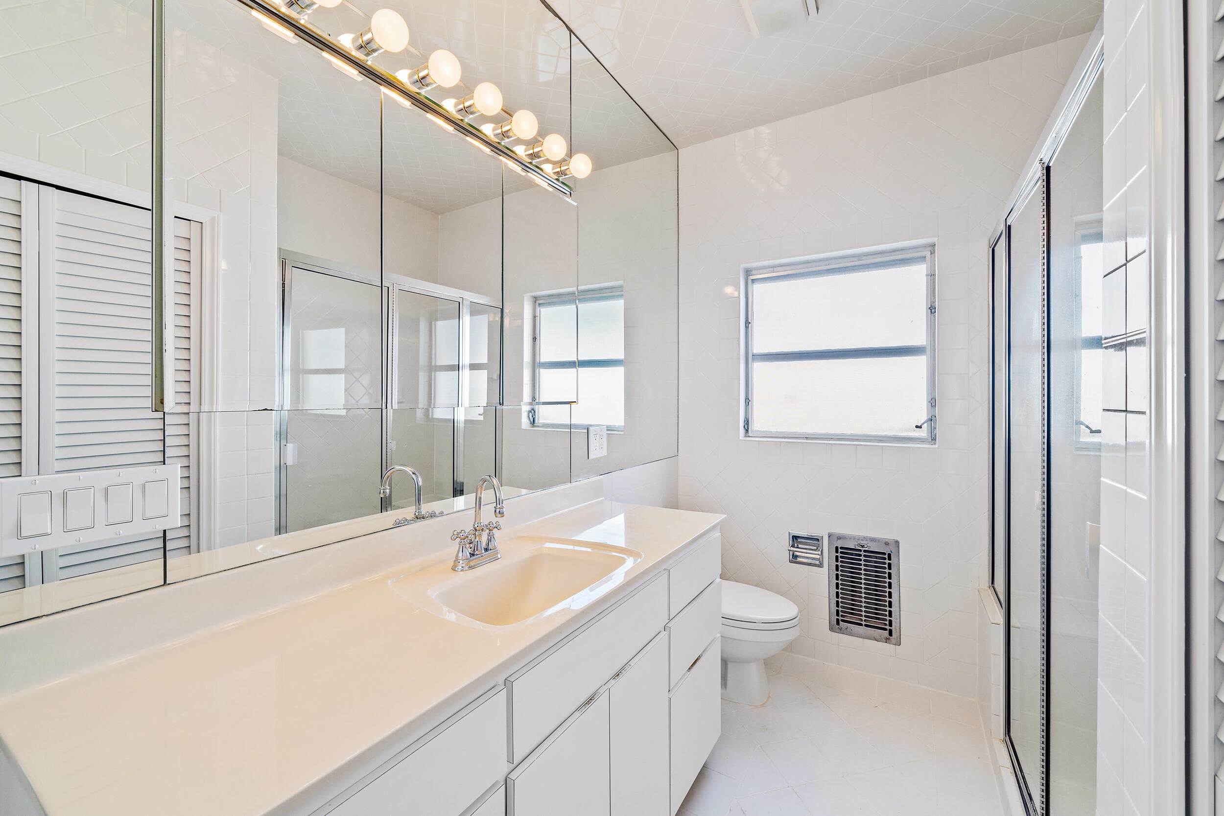 210 Russlyn Drive, West Palm Beach, FL 33405 — photo 16 of 20
