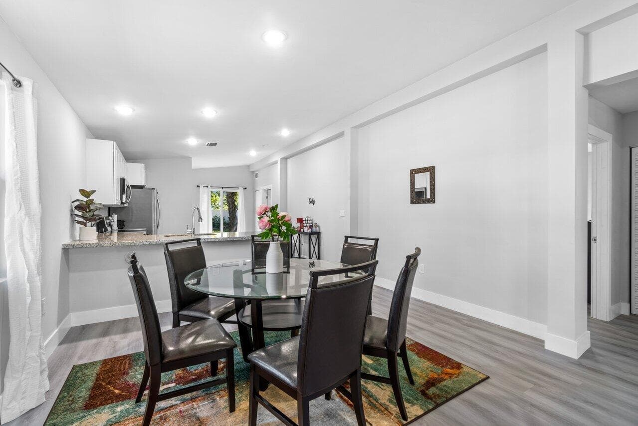 408 SW 4th Street, Delray Beach, FL 33444 — photo 9 of 31