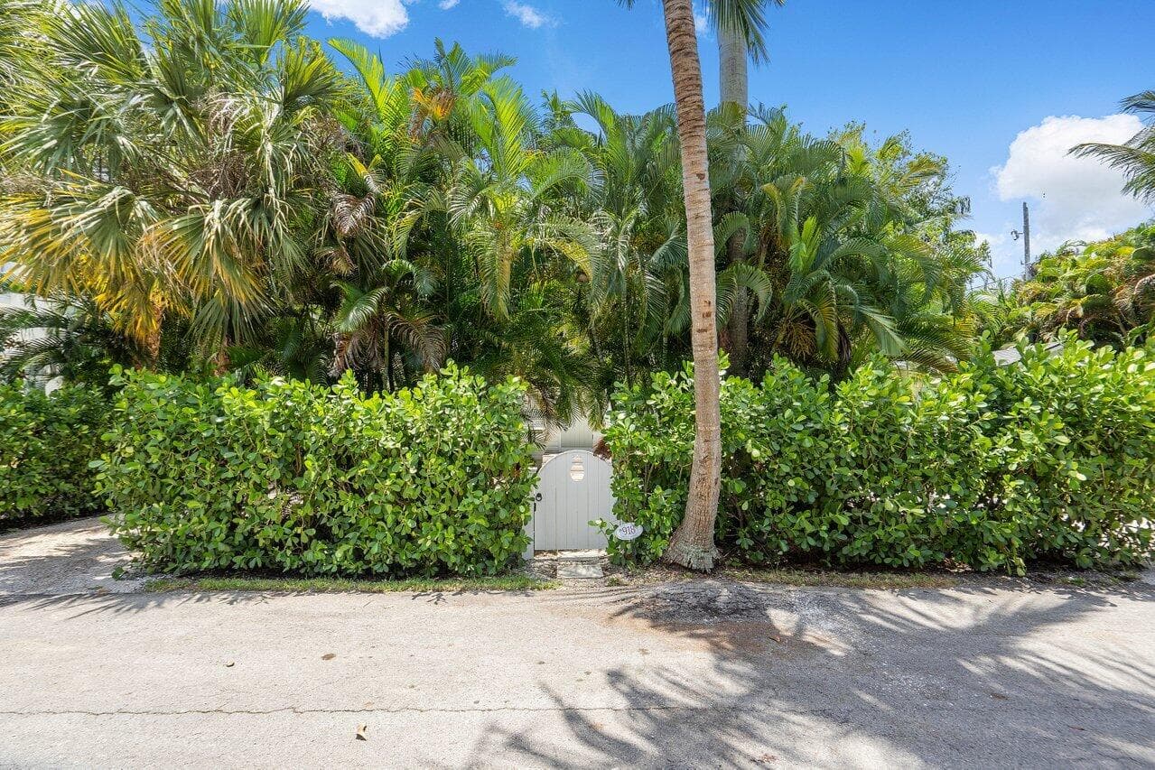 918 NE 5th Street, Delray Beach, FL 33483 — photo 2 of 28