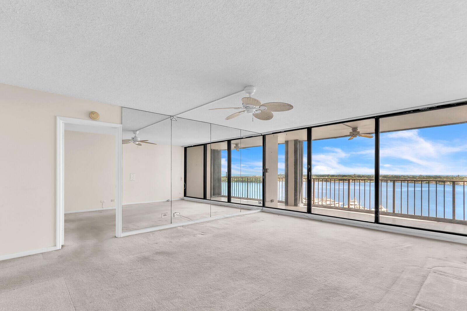 132 Lakeshore Drive 1117, North Palm Beach, FL 33408 — photo 7 of 35
