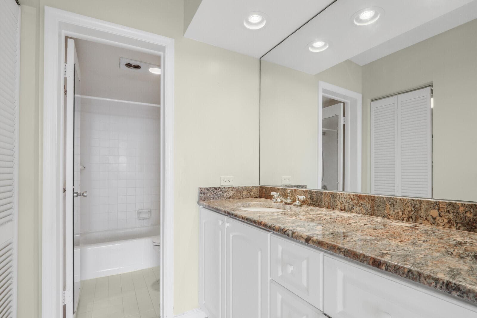 132 Lakeshore Drive 1117, North Palm Beach, FL 33408 — photo 21 of 35
