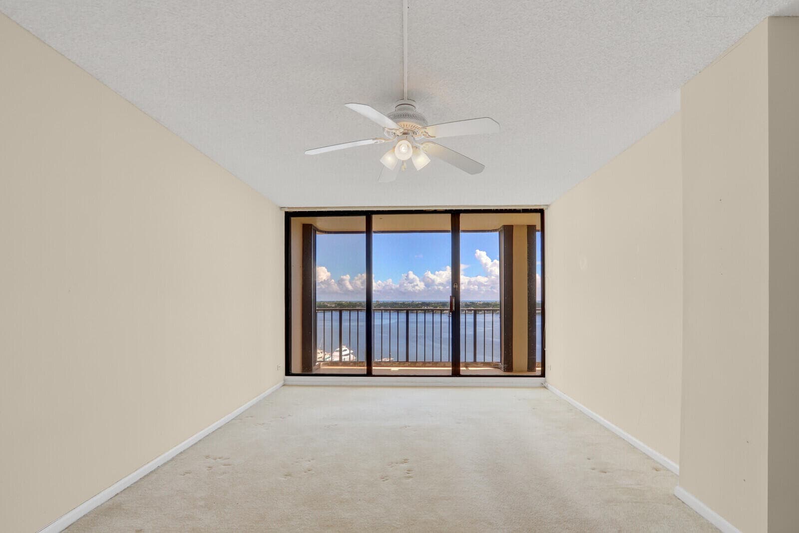 132 Lakeshore Drive 1117, North Palm Beach, FL 33408 — photo 18 of 35