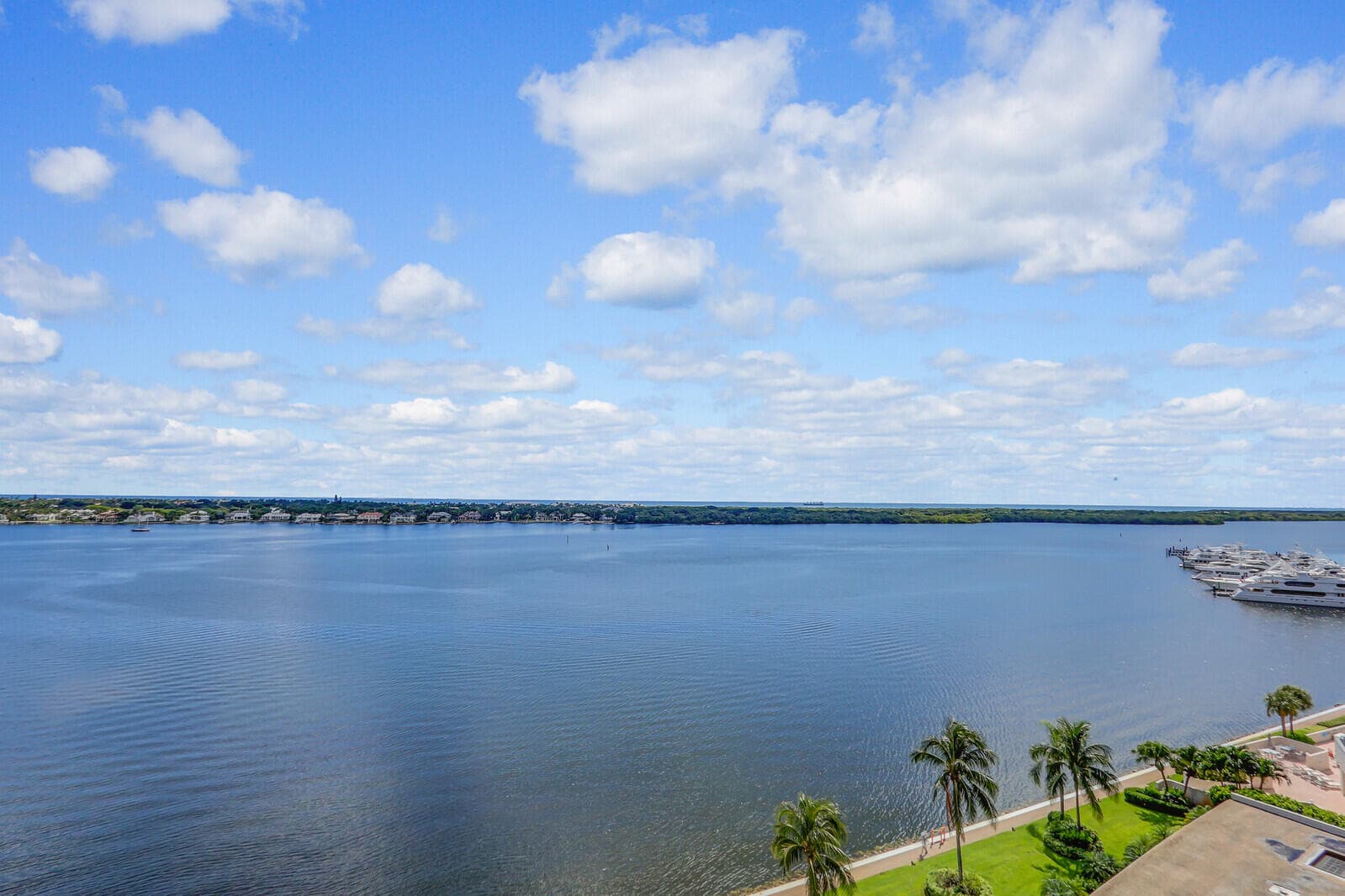 132 Lakeshore Drive 1117, North Palm Beach, FL 33408 — photo 4 of 35