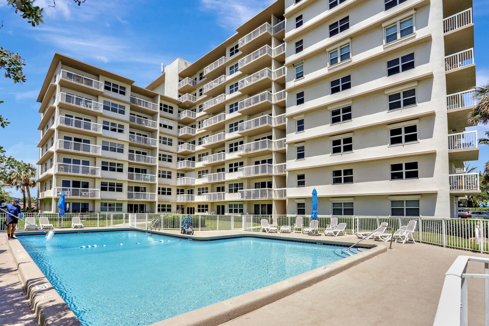1069 Hillsboro Mile, Unit 705, Hillsboro Beach, FL 33062 — photo 24 of 43