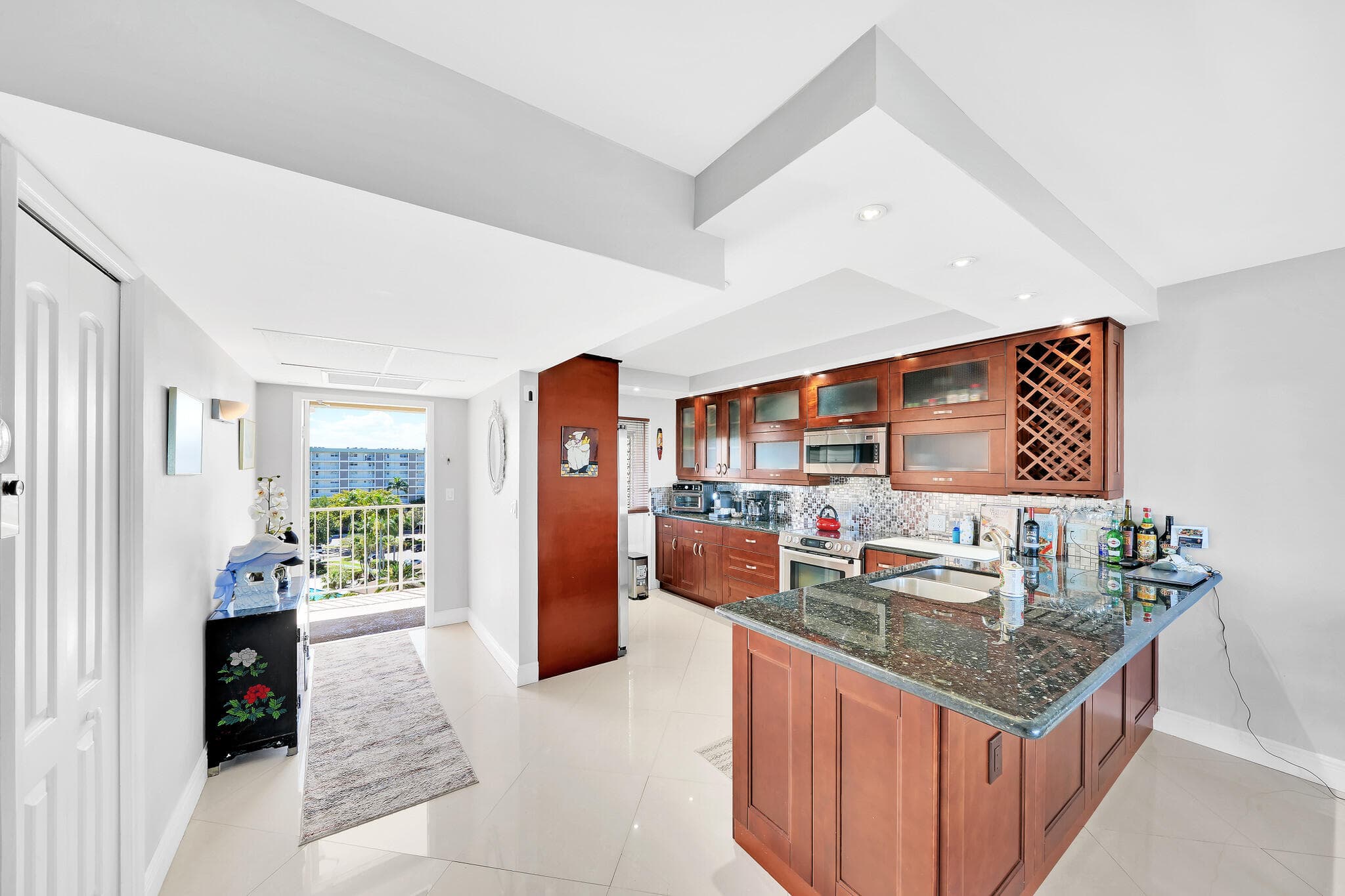 2940 N Course Drive 811, Pompano Beach, FL 33069 — photo 3 of 30