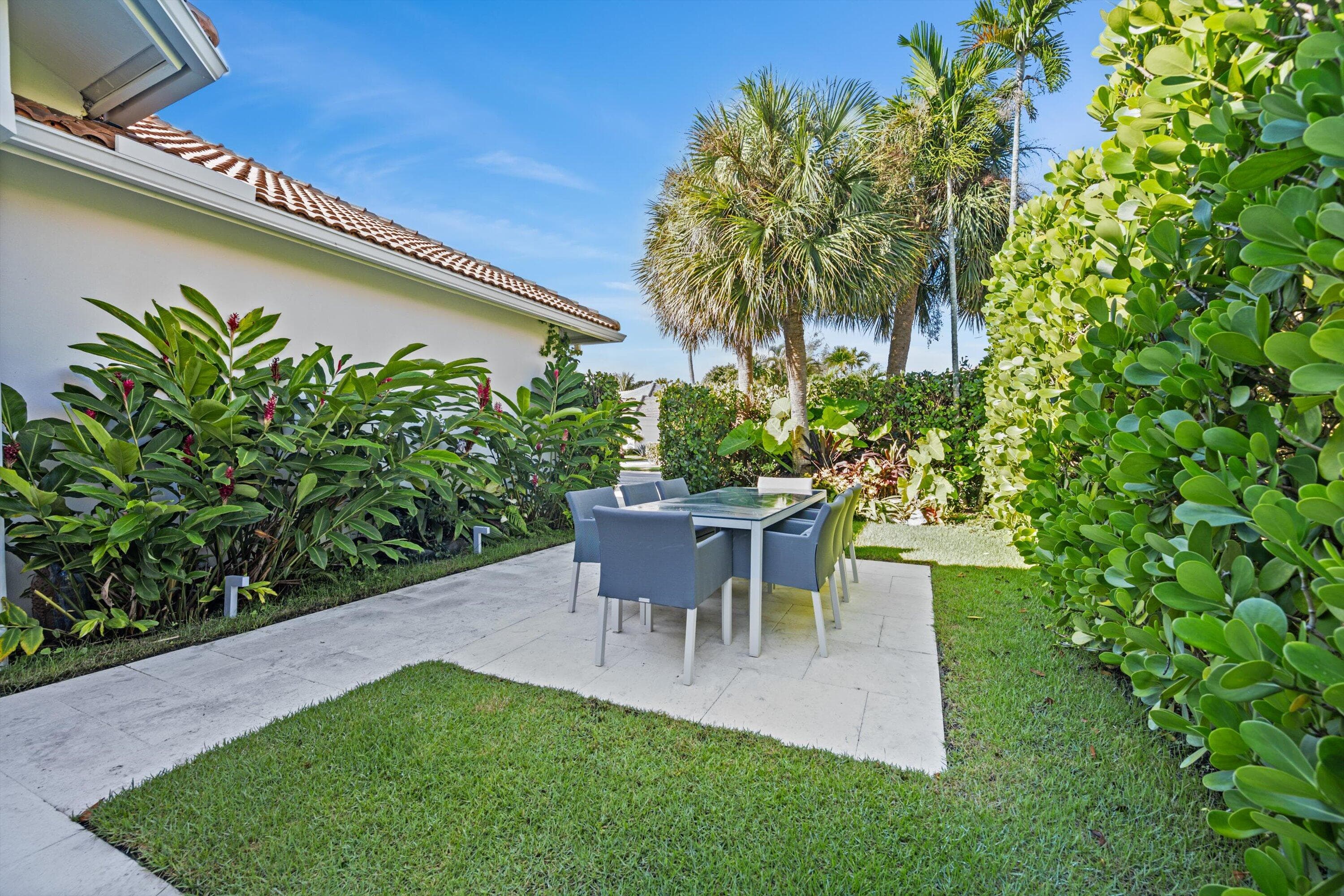 2940 Twin Oaks Way, Wellington, FL 33414 — photo 4 of 24