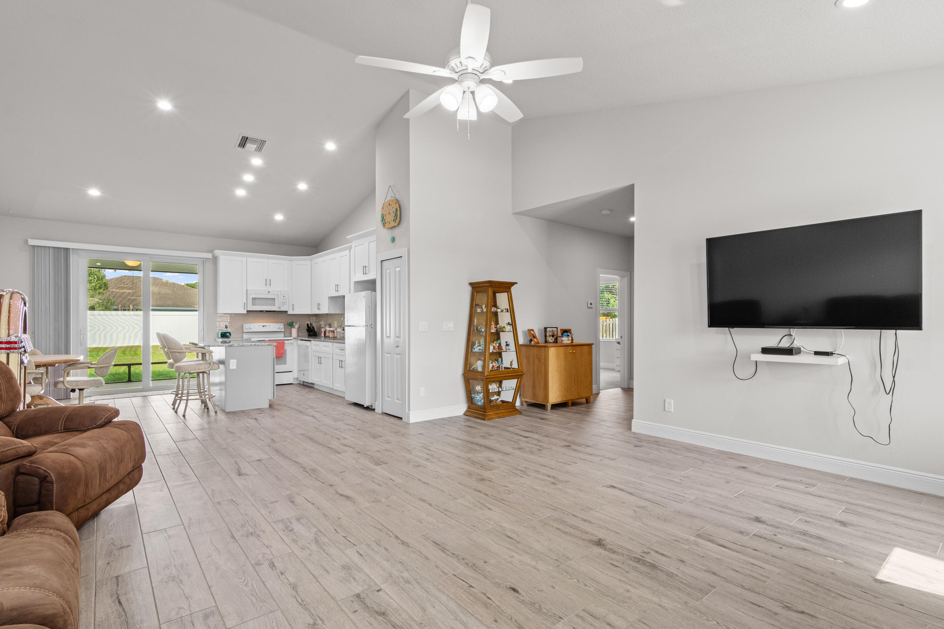 1825 SW Effland Avenue, Port St. Lucie, FL 34953 — photo 5 of 38