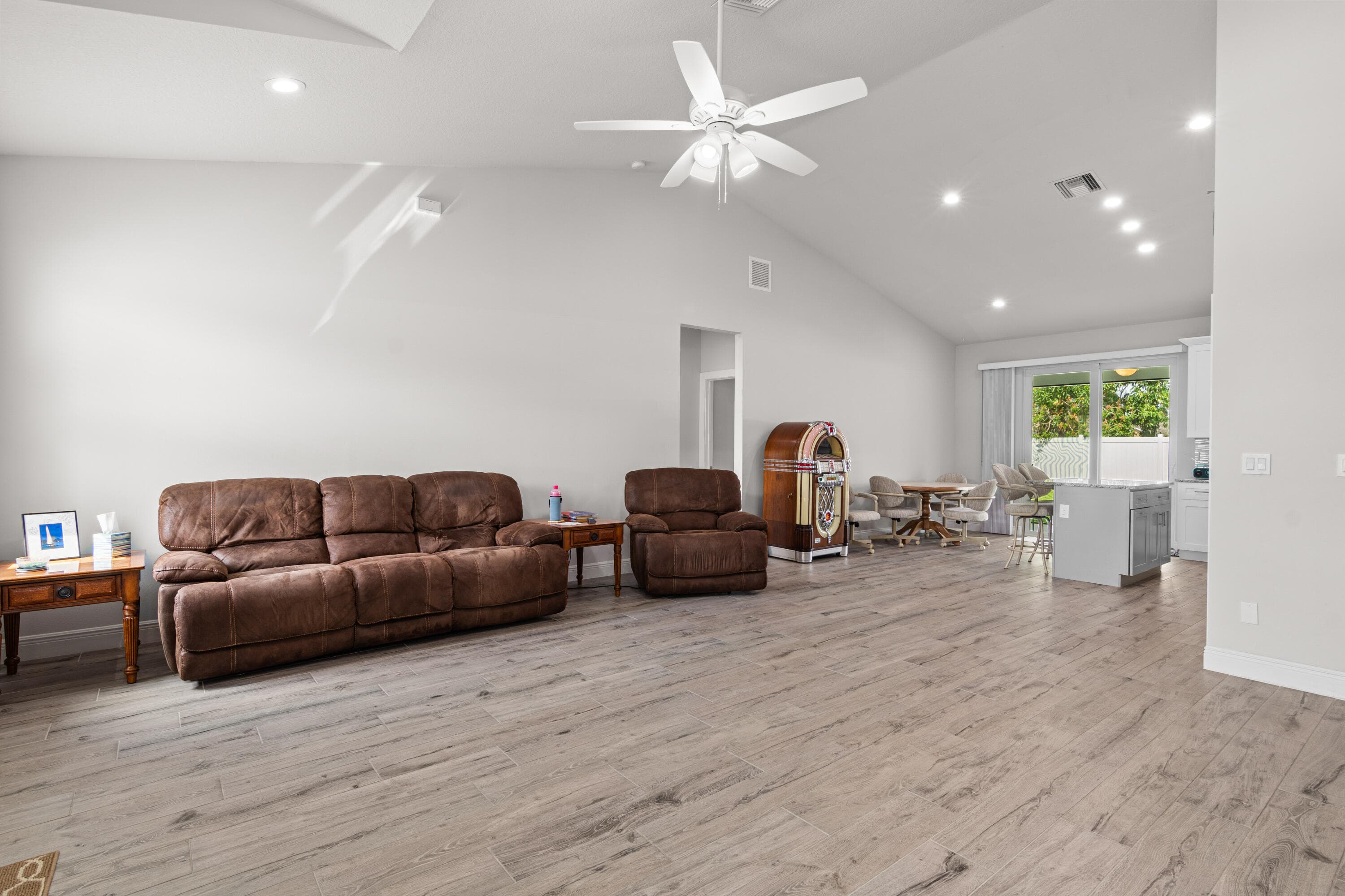 1825 SW Effland Avenue, Port St. Lucie, FL 34953 — photo 6 of 38