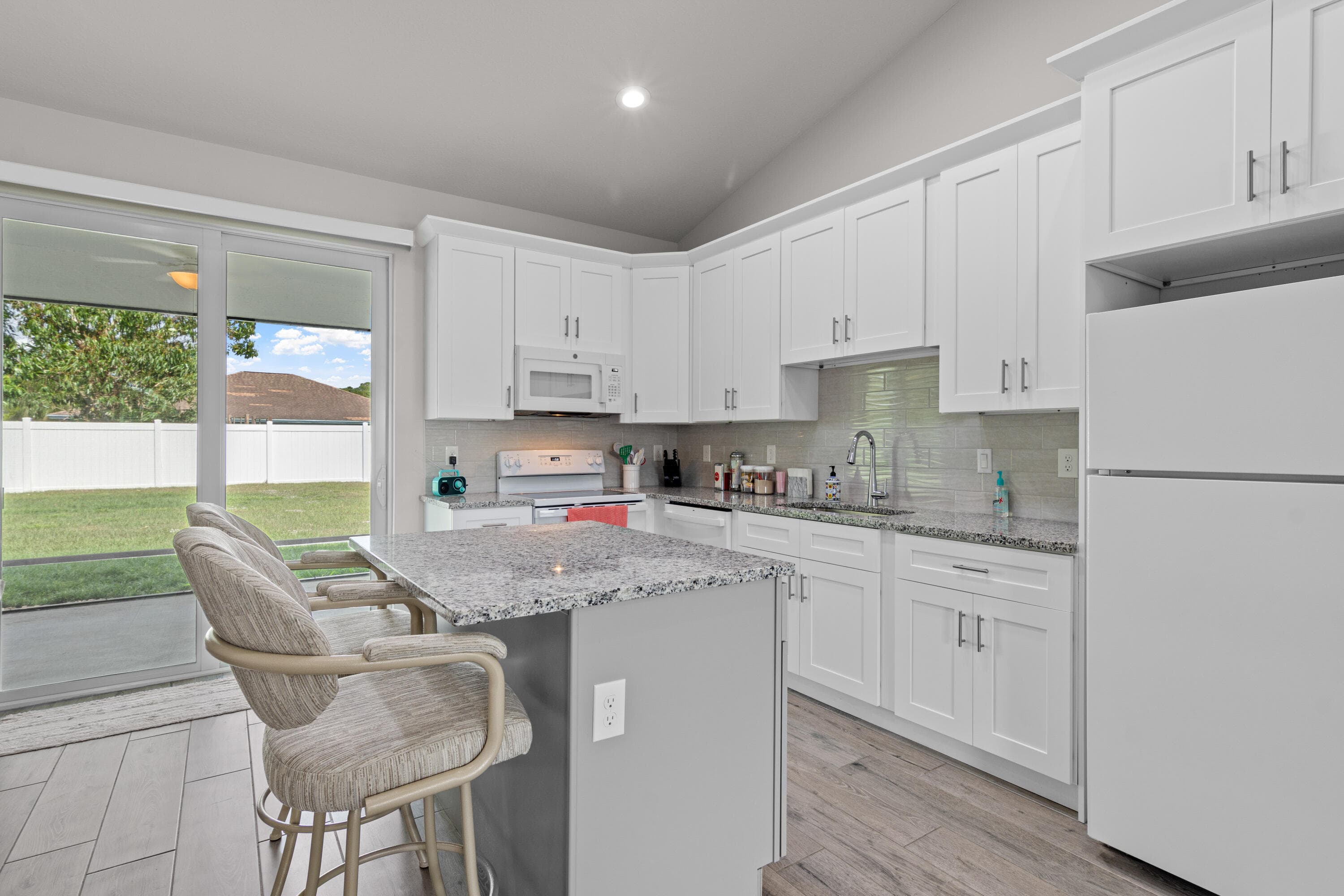 1825 SW Effland Avenue, Port St. Lucie, FL 34953 — photo 9 of 38