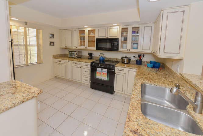 300 John F Kennedy Drive 208, Atlantis, FL 33462 — photo 9 of 28