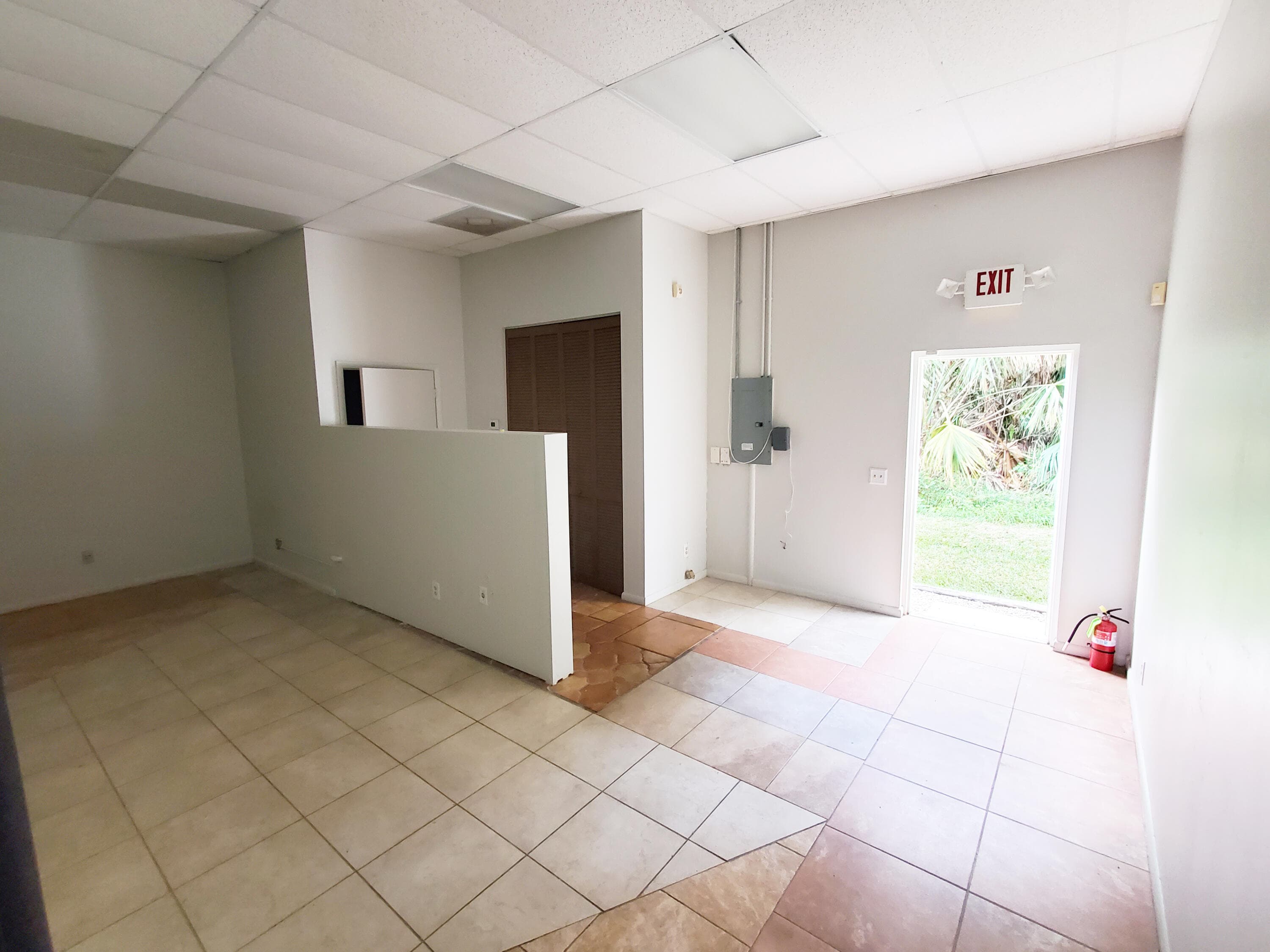 6386 SE Federal Highway 6386, Stuart, FL 34997 — photo 8 of 13