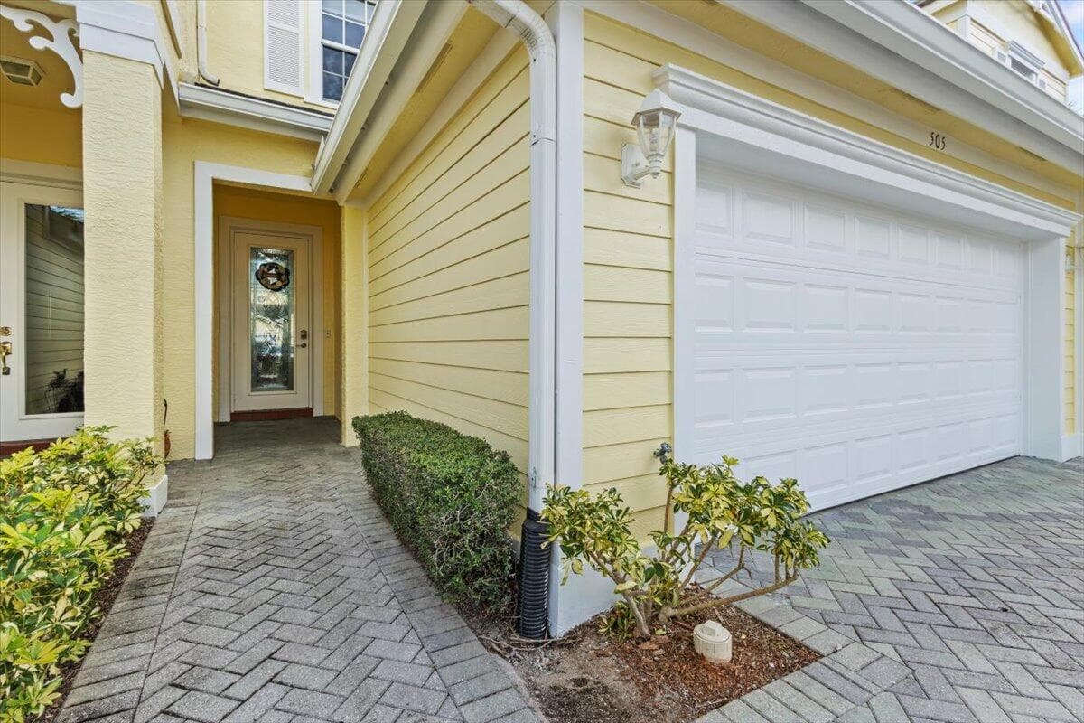 505 Mariner Bay Boulevard, Fort Pierce, FL 34949 — photo 1 of 70