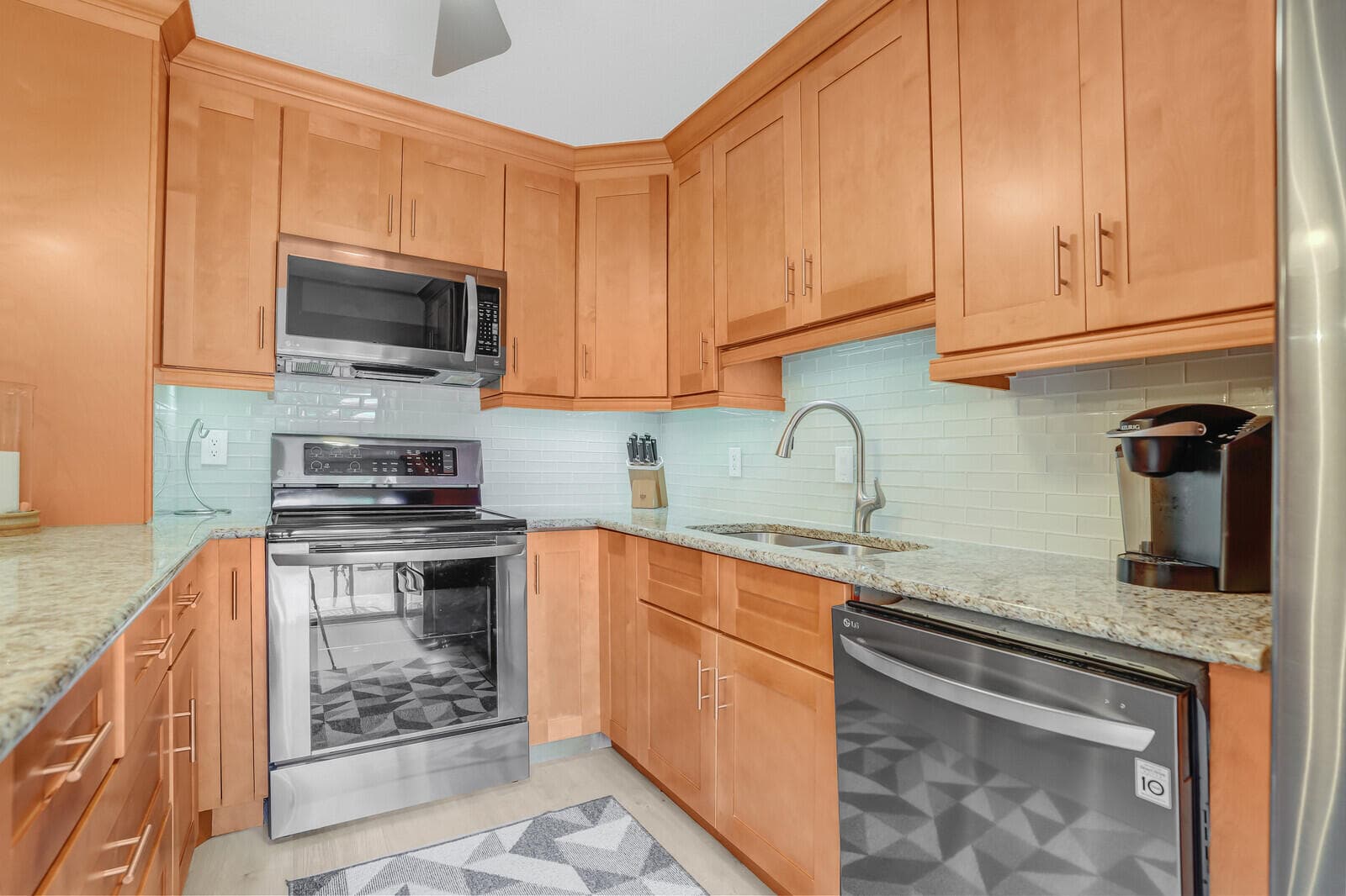 825 Center Street 14a, Jupiter, FL 33458 — photo 16 of 58