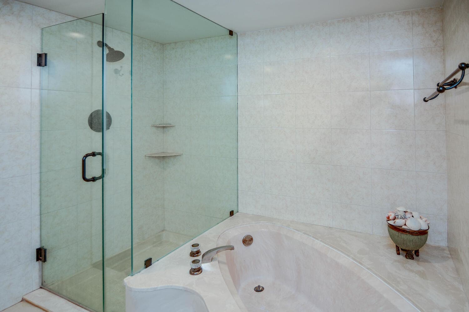 4200 N Ocean Drive 2-605, Singer Island, FL 33404 — photo 20 of 41